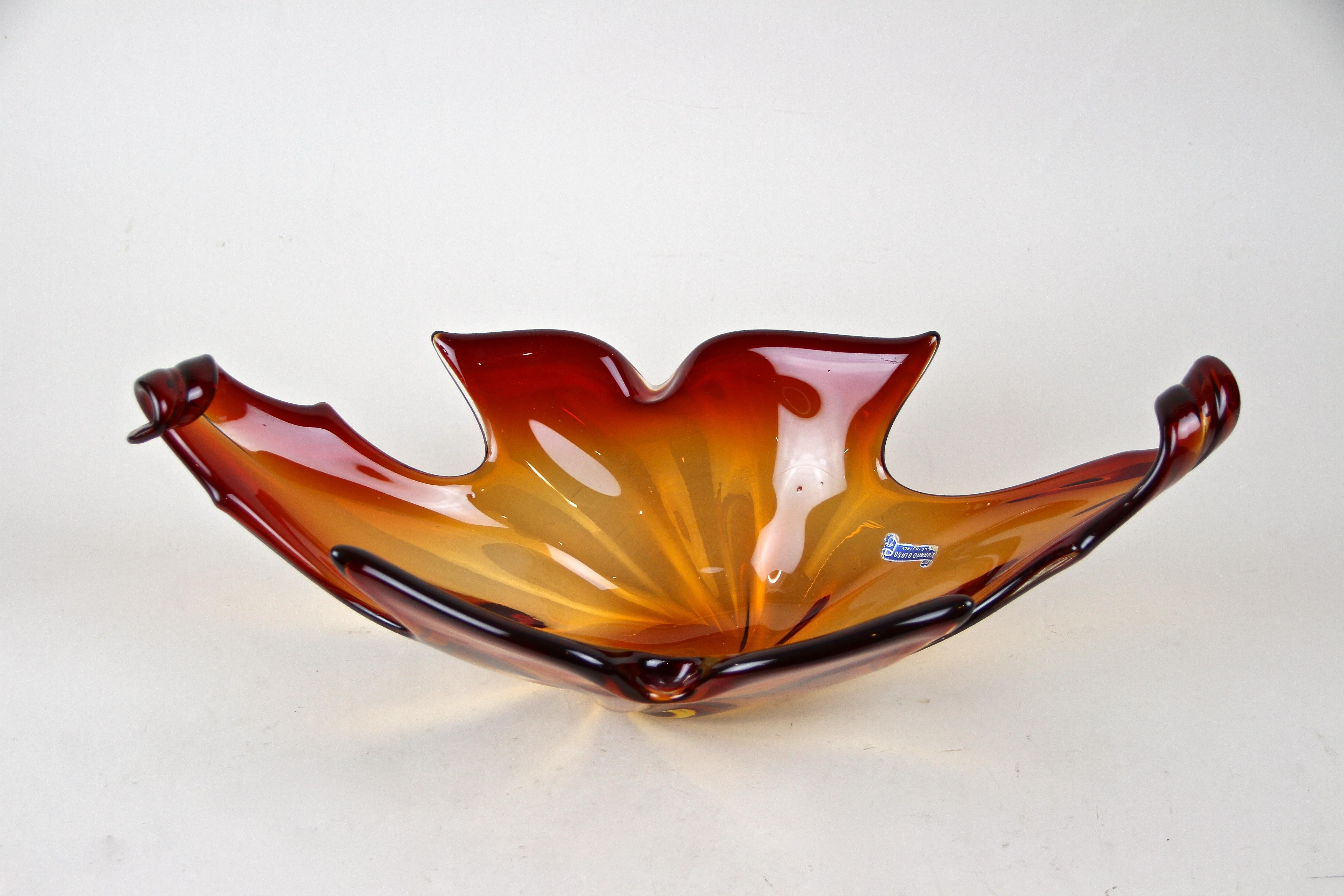 Italian Murano Glass Bowl Red/Orange Mid-Century, Italy, circa 1960/70