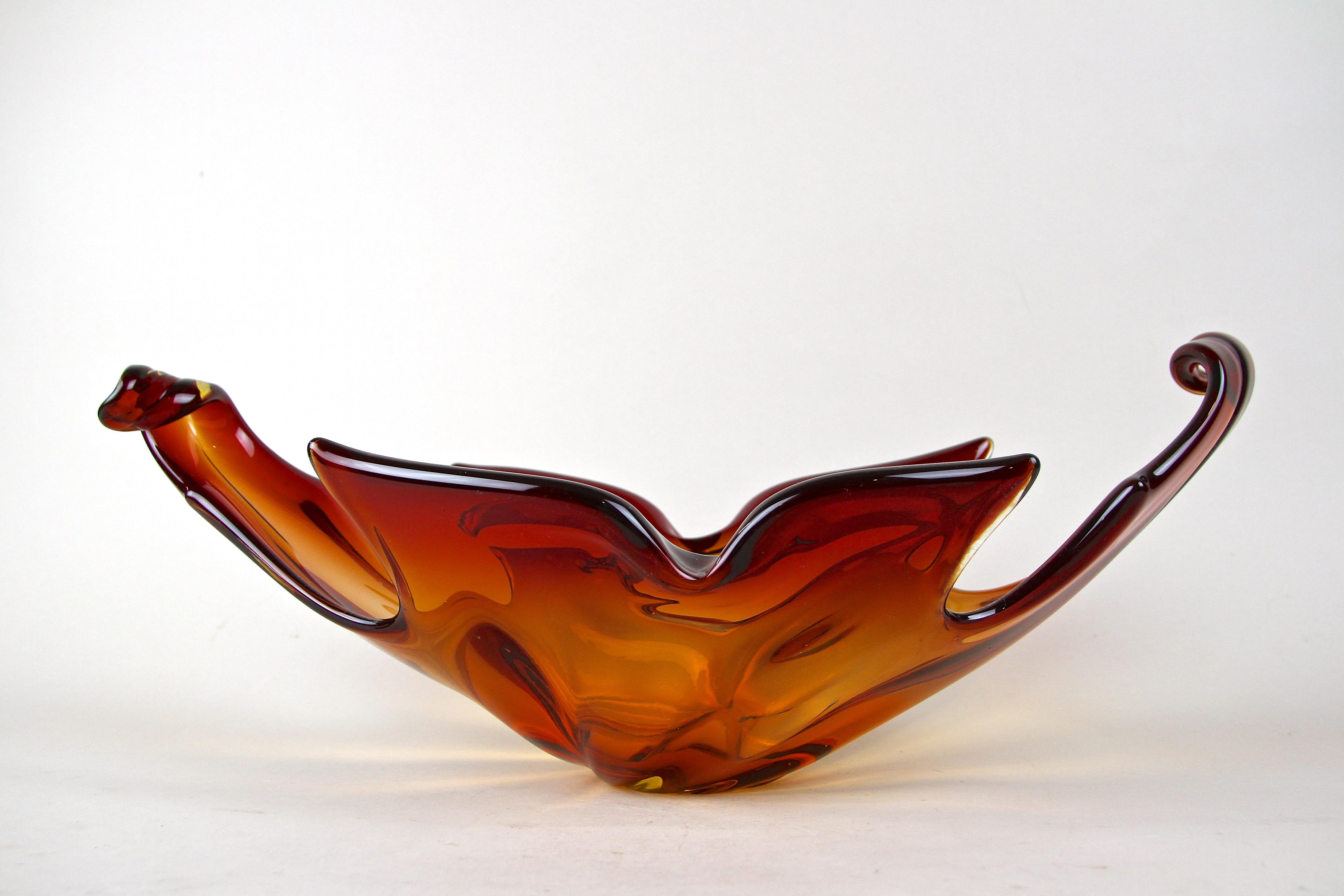 Murano Glass Bowl Red/Orange Mid-Century, Italy, circa 1960/70 1
