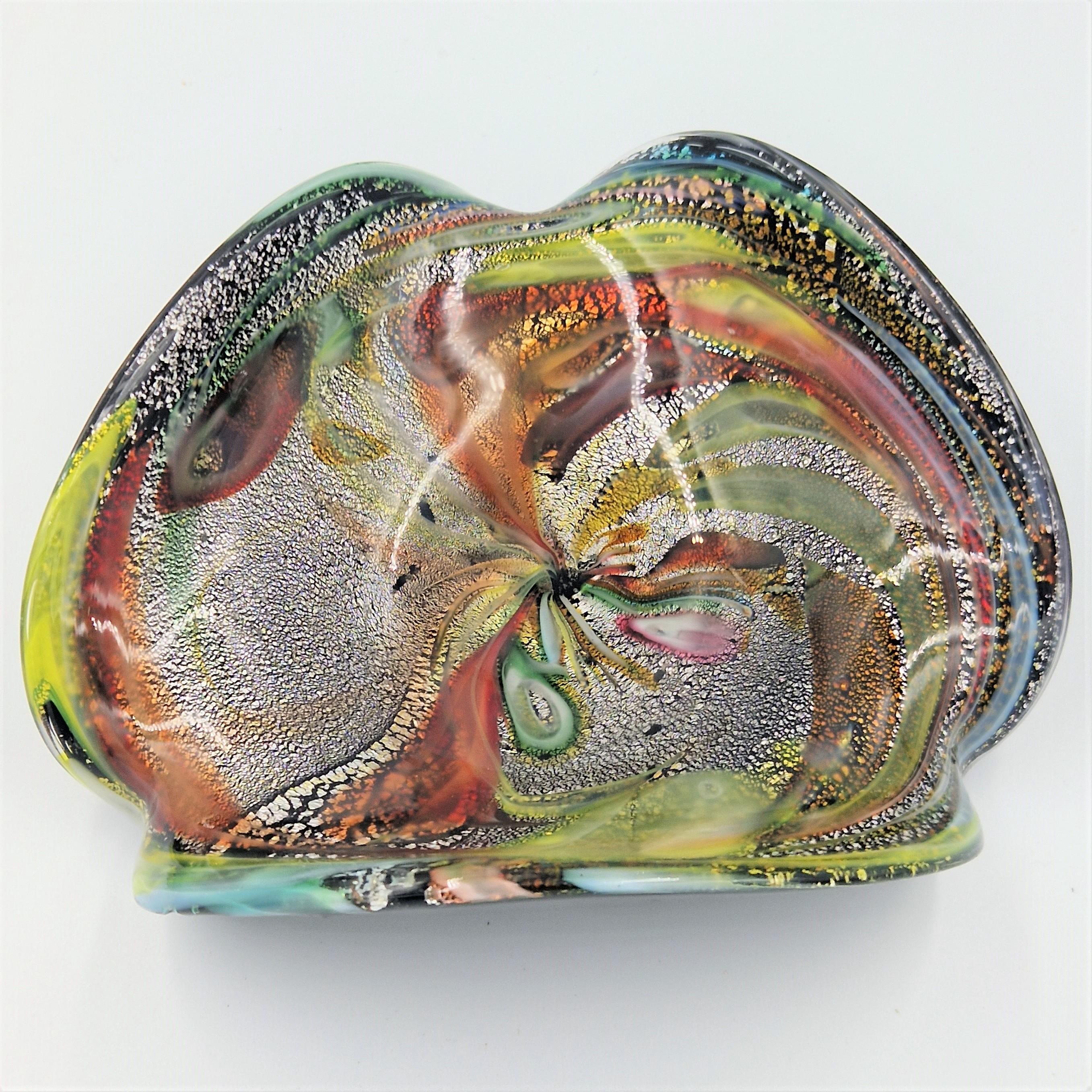 Hand-Crafted Murano glass bowl rest of the day by Dino Martens. 1950 - 1960 For Sale