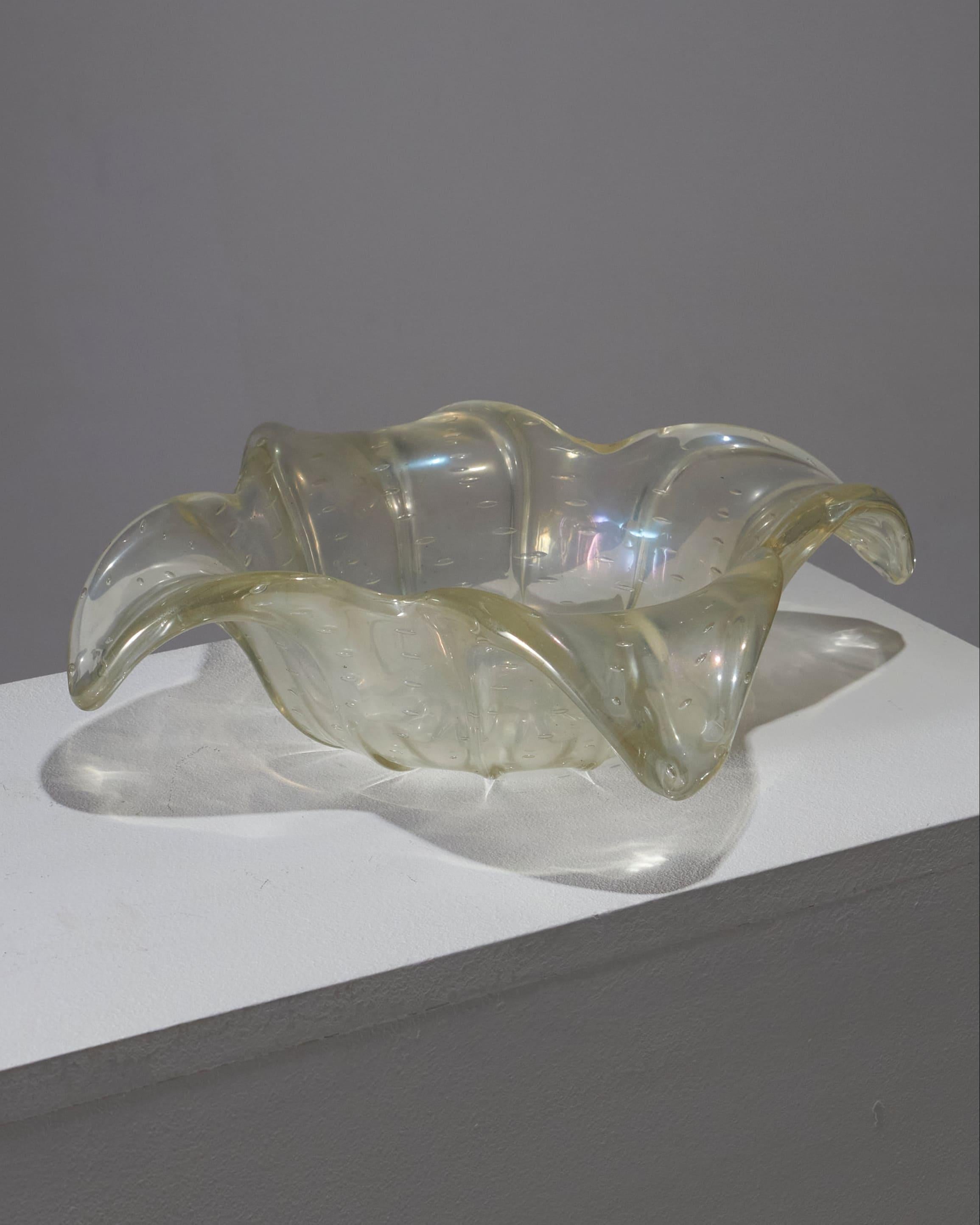Murano-Glasschale mit Goldflecken, 1940er Jahre (Muranoglas) im Angebot