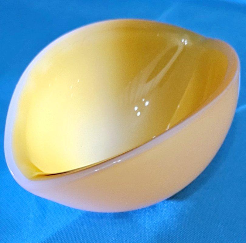 20th Century Murano Glass Bowl with Original Label Still on the Base For Sale