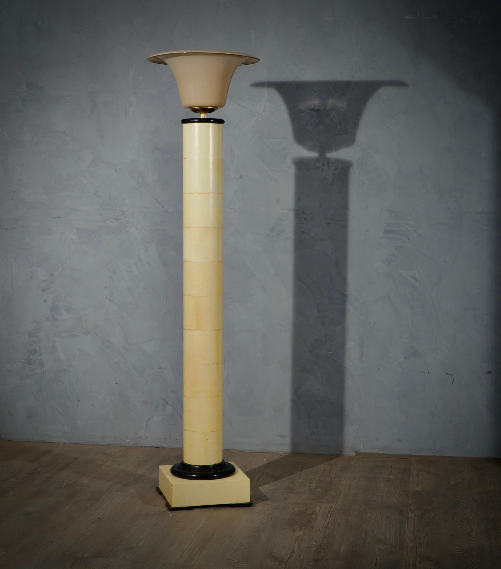 Murano Glass Brass and Goatskin Italian Art Deco Floor Lamp, 1940 For Sale 4