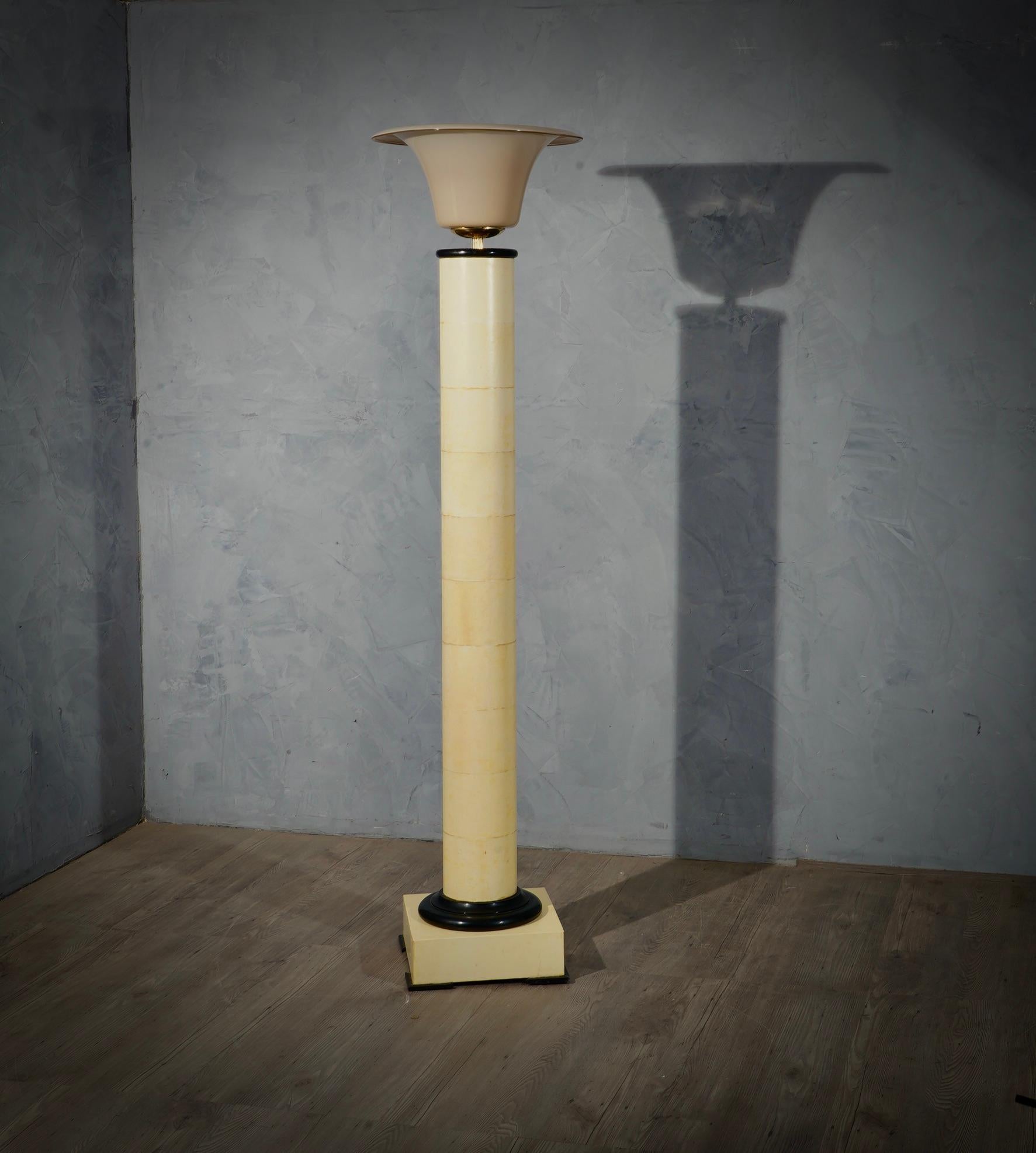 Murano Glass Brass and Goatskin Italian Art Deco Floor Lamp, 1940 For Sale 2