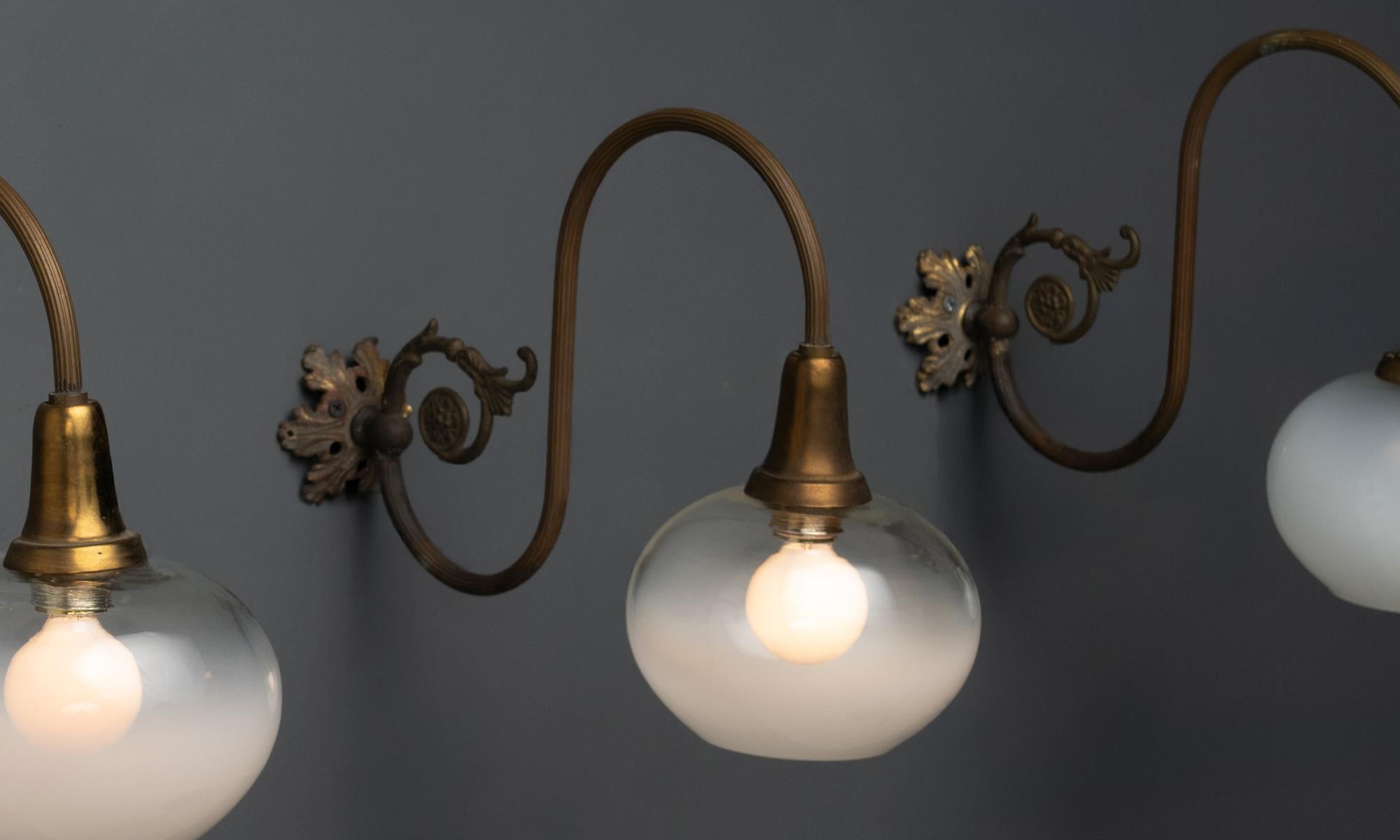 Italy, 1950
Gooseneck brass sconces with Murano glass shades.
6”w x 14”d x 10”h
Ref. L5092
$ 1,300 ea ( 3 avail )