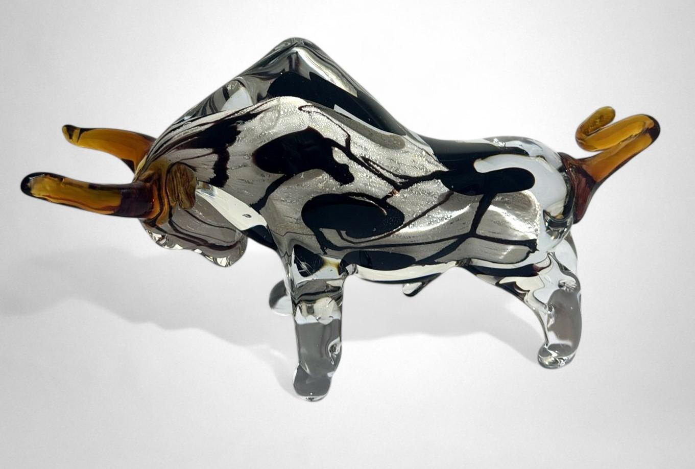 Murano Glass Stier-Skulptur Sommerso Technik im Angebot 3