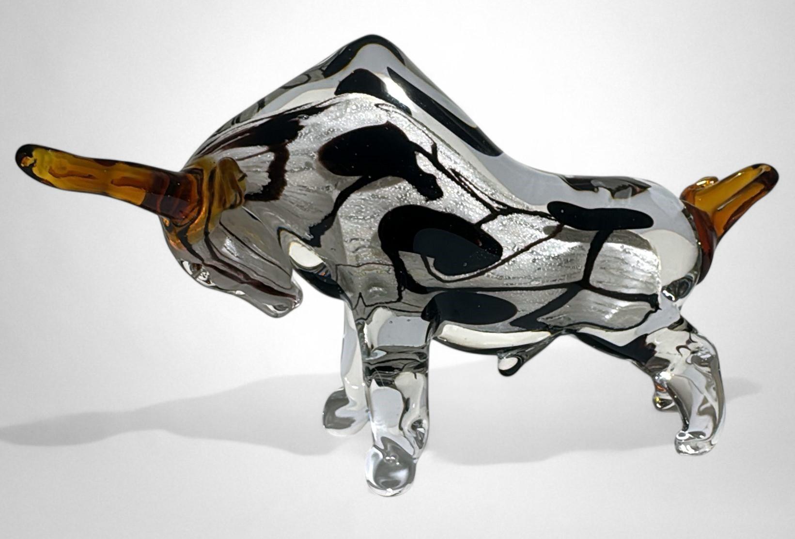 Murano Glass Stier-Skulptur Sommerso Technik im Angebot 1