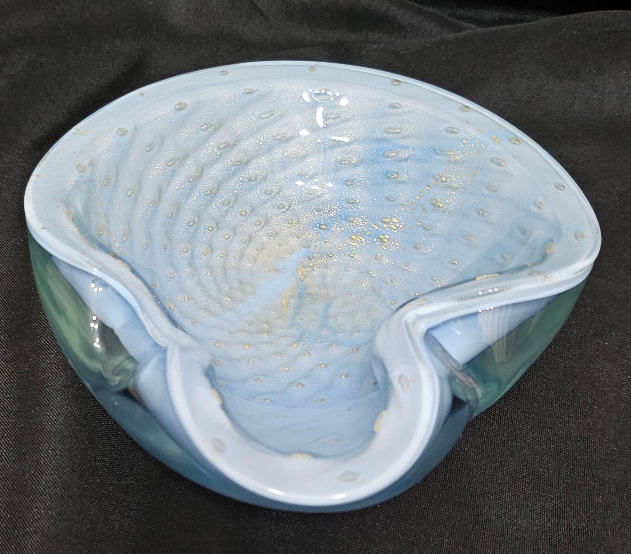 Mid-Century Modern Murano Glass Bullicante Bowl / Vide Poche with Gold Polveri, Alfredo Barbini  For Sale