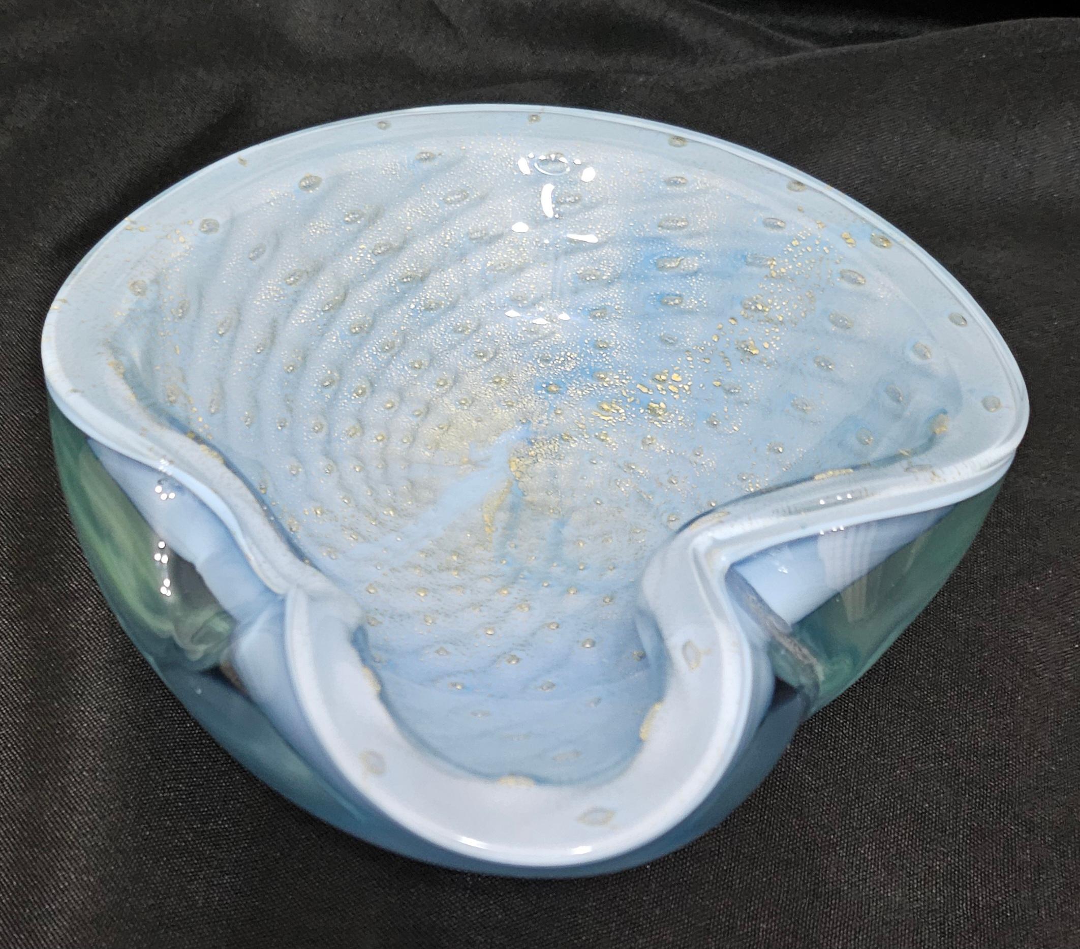 Alfredo Barbini Murano Glas Bullicante Schale / Vide Poche, Blau mit Gold Polveri (Moderne der Mitte des Jahrhunderts)