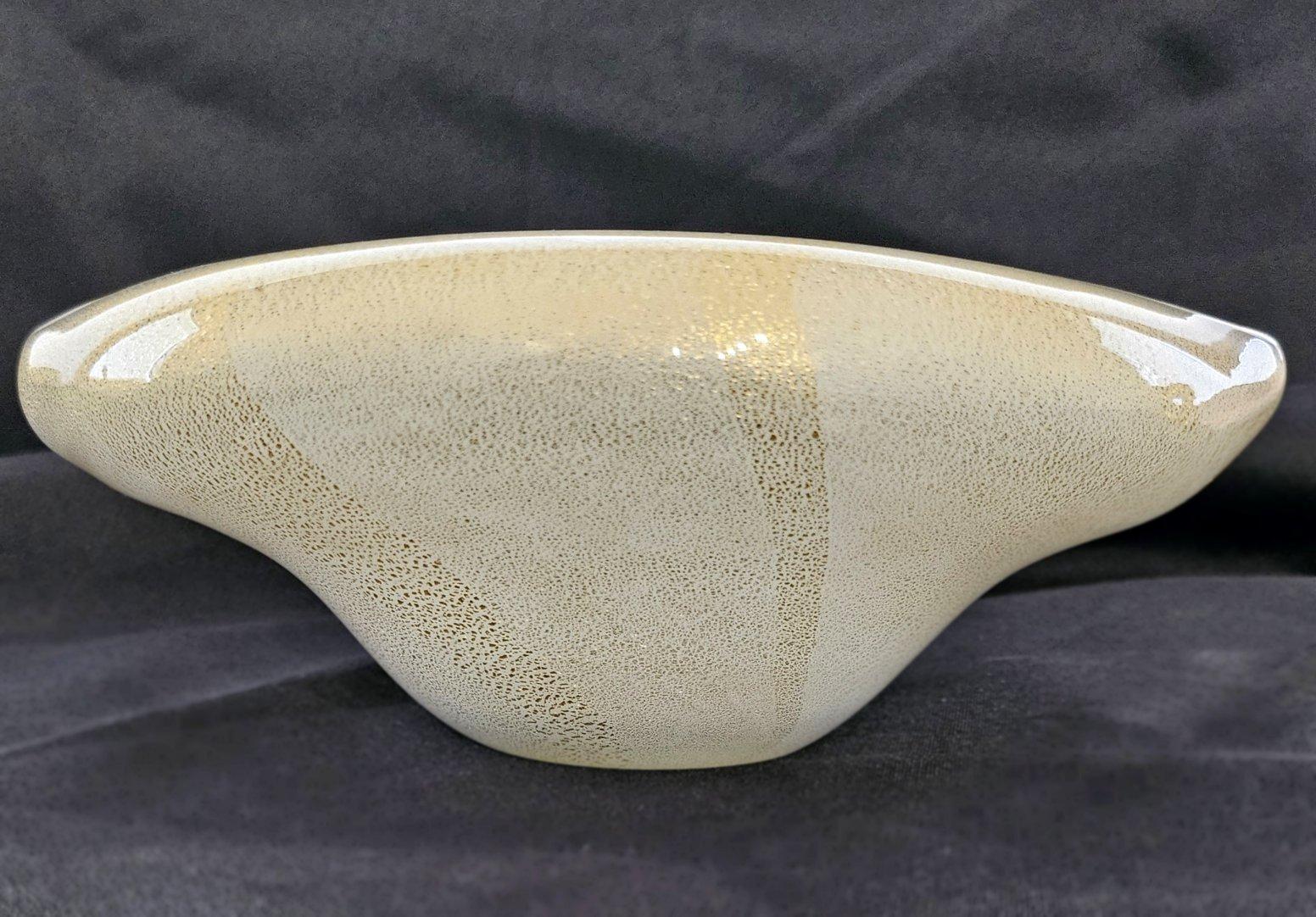 Murano Glass Bullicante Bowl with Generous Gold Polveri, Alfredo Barbini For Sale 4