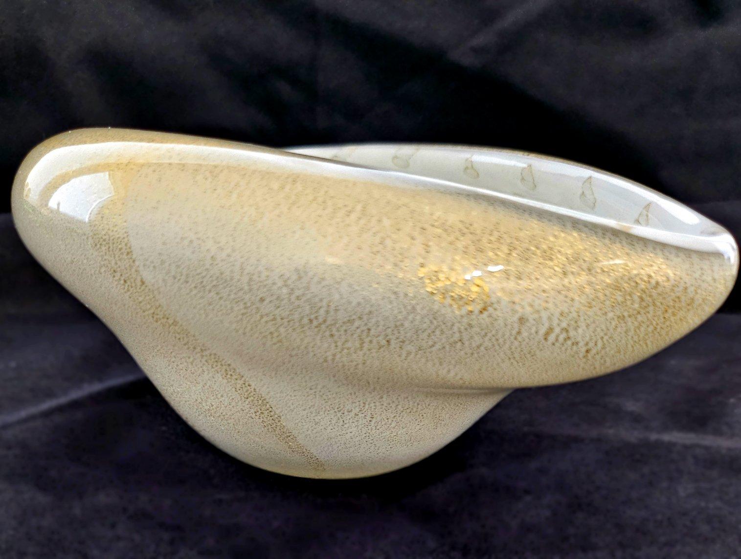 Murano Glass Bullicante Bowl with Generous Gold Polveri, Alfredo Barbini For Sale 7