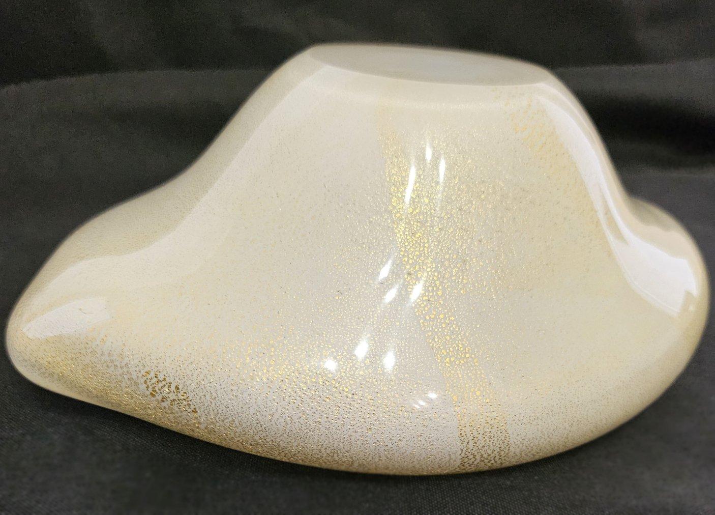 Murano Glass Bullicante Bowl with Generous Gold Polveri, Alfredo Barbini For Sale 8