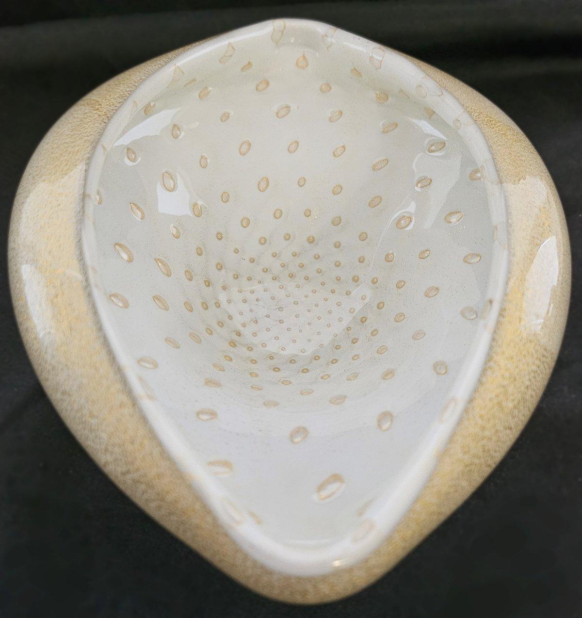 Mid-Century Modern Murano Glass Bullicante Bowl with Generous Gold Polveri, Alfredo Barbini For Sale