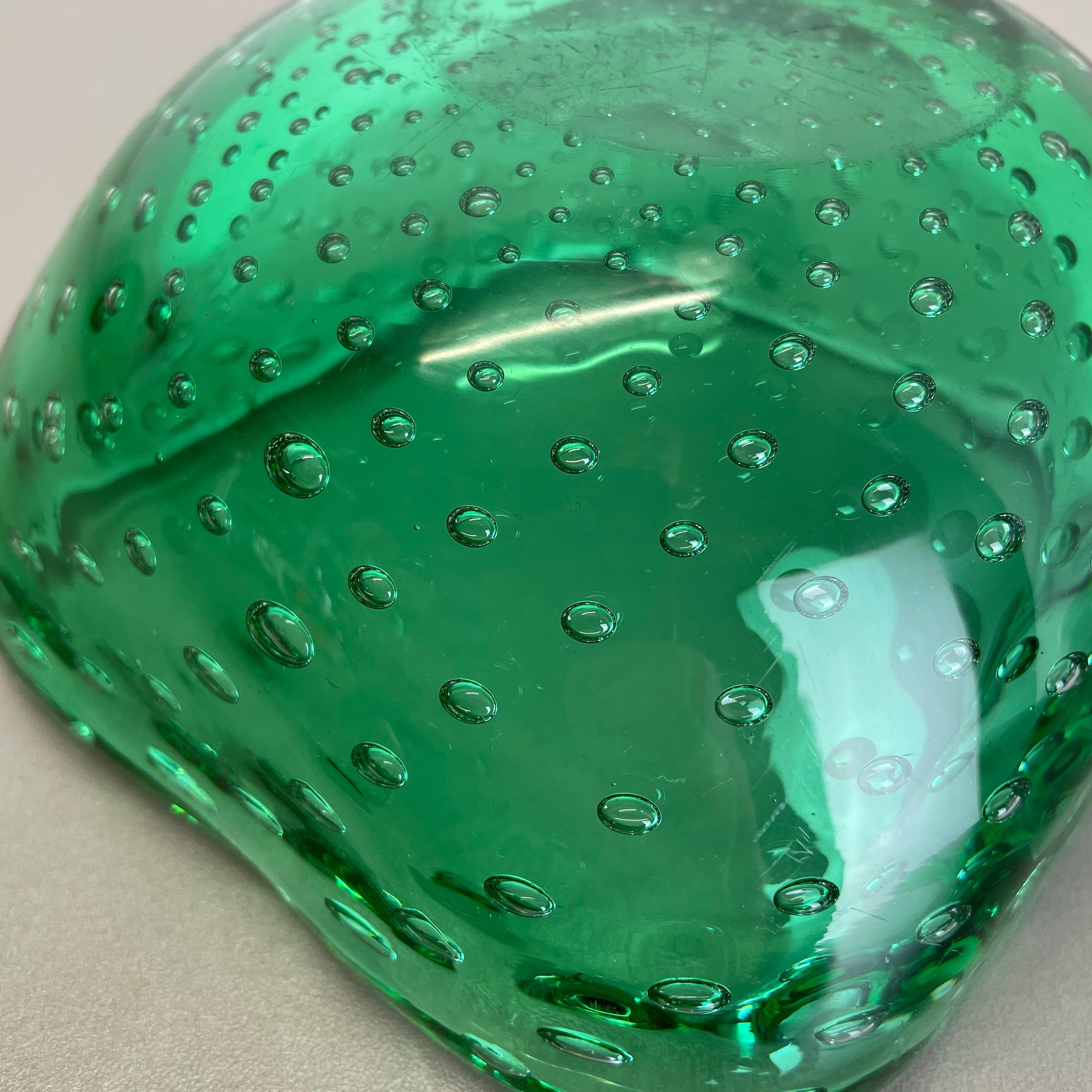 Cendrier en verre de Murano Bullicante « vert » avec éléments en coquille de bol Murano, Italie, 1970 en vente 7