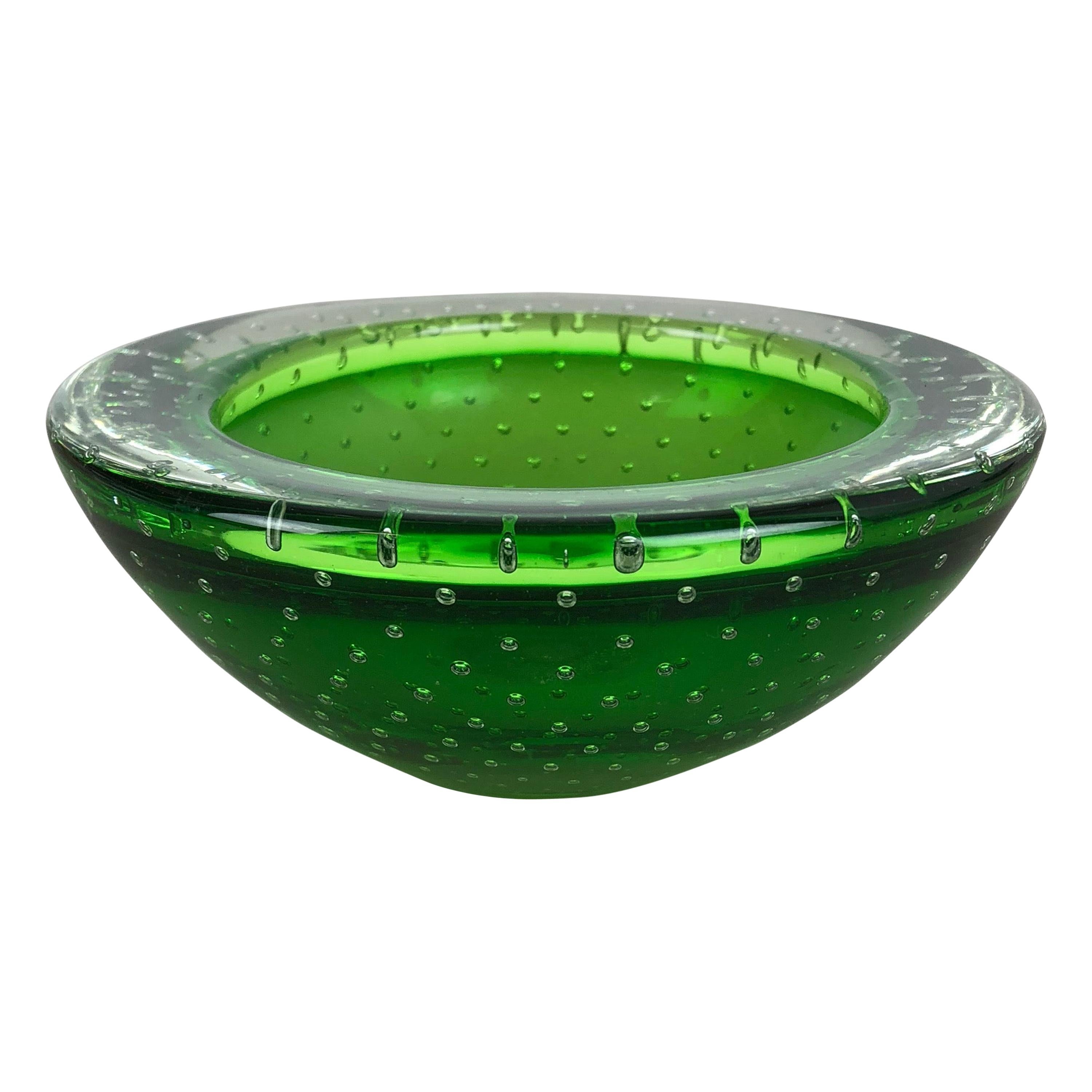 Murano Glass Bullicante "Green" Bowl Element Shell Ashtray Murano, Italy, 1970s