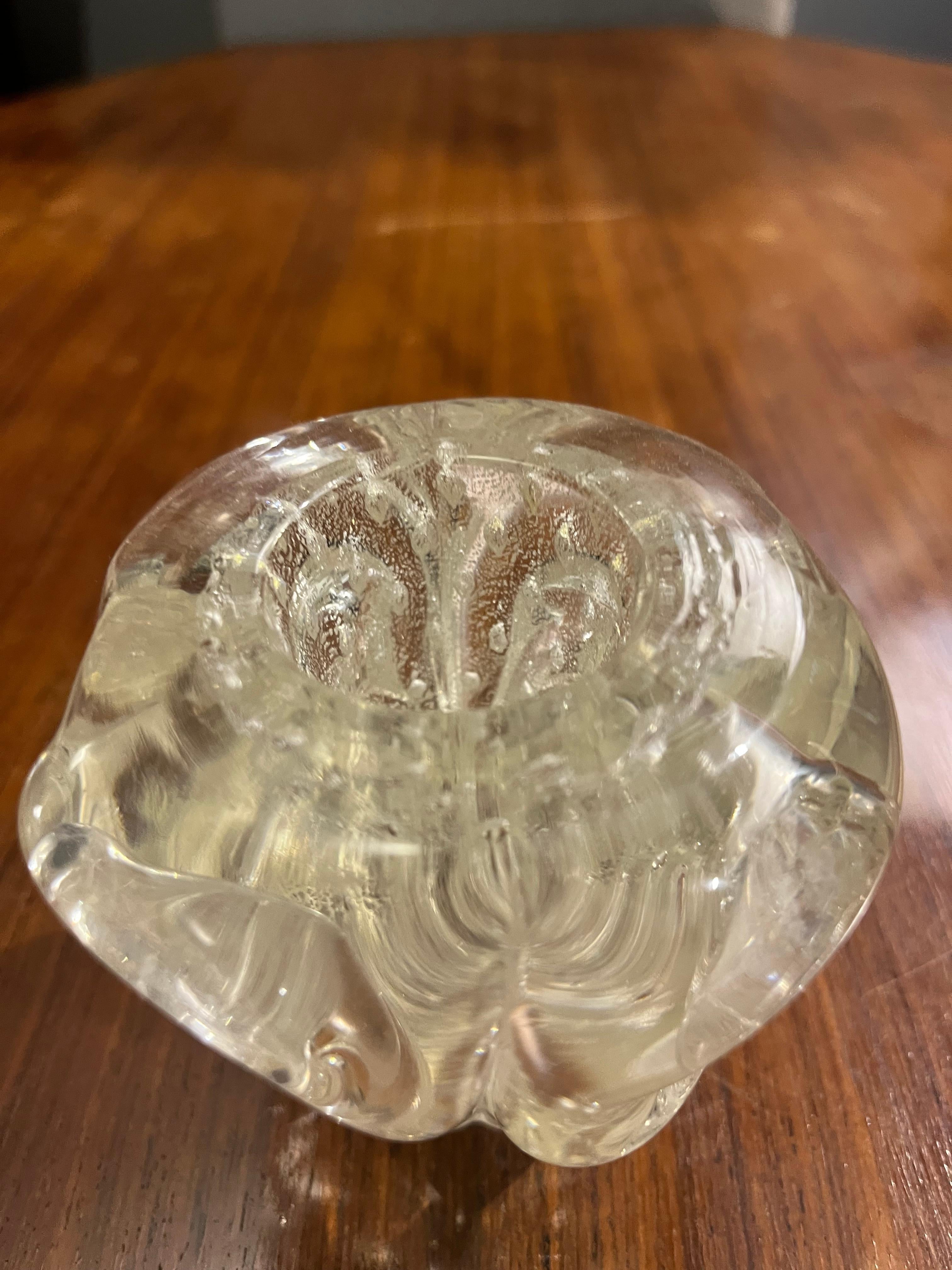 Early 20th Century Murano glass bullicante vase by Ercole Barovier from the 1920s. in vendita
