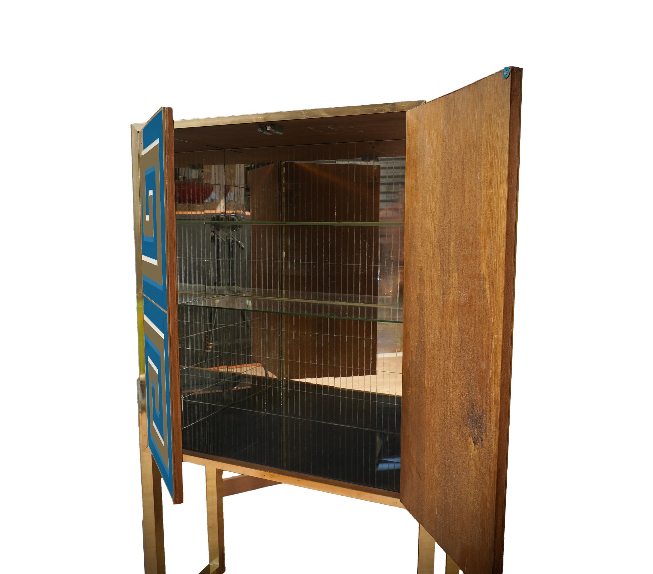 Gabinete de cristal de Murano 3D Efecto óptico azul y oro justfurnituress diseñador en Nuevo estado para la venta en Guazzora, IT
