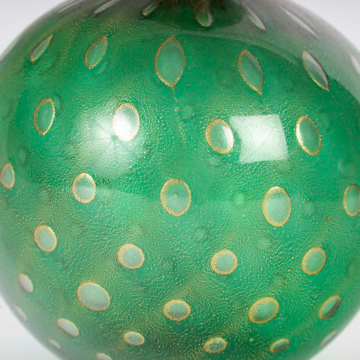 Italiano Caraffa in vetro di Murano, oro cangiante, XX secolo. in vendita