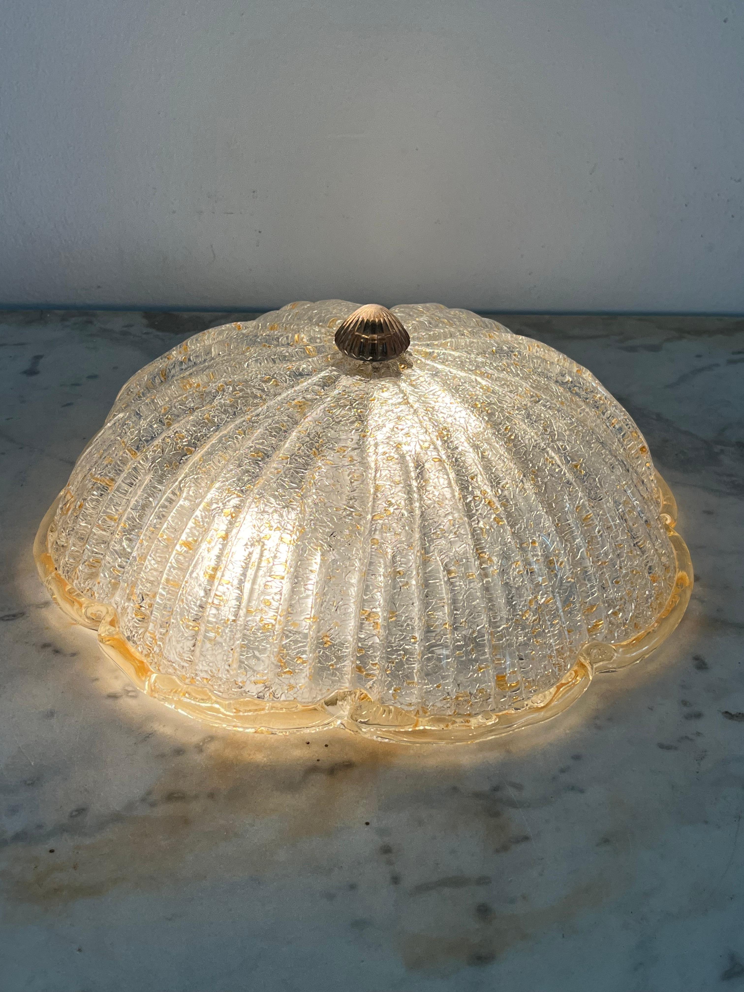 Lámpara de techo de cristal de Murano, años 90
Intacto y en buen estado, dos lámparas E14, estructura metálica, estampado  Vetrilamp Venecia.
