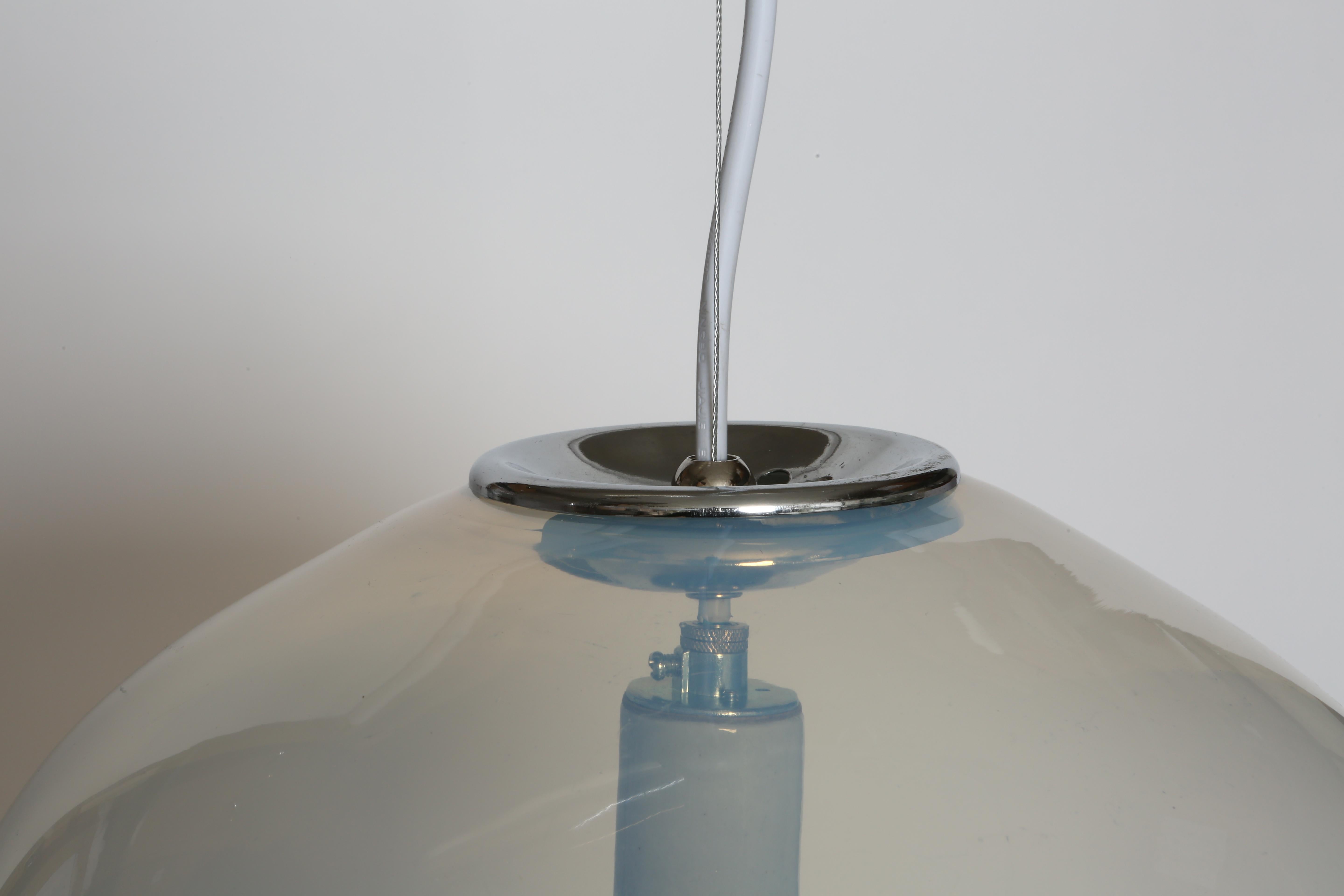 Metallo Ciondolo da soffitto in vetro di Murano di Leucos in vendita