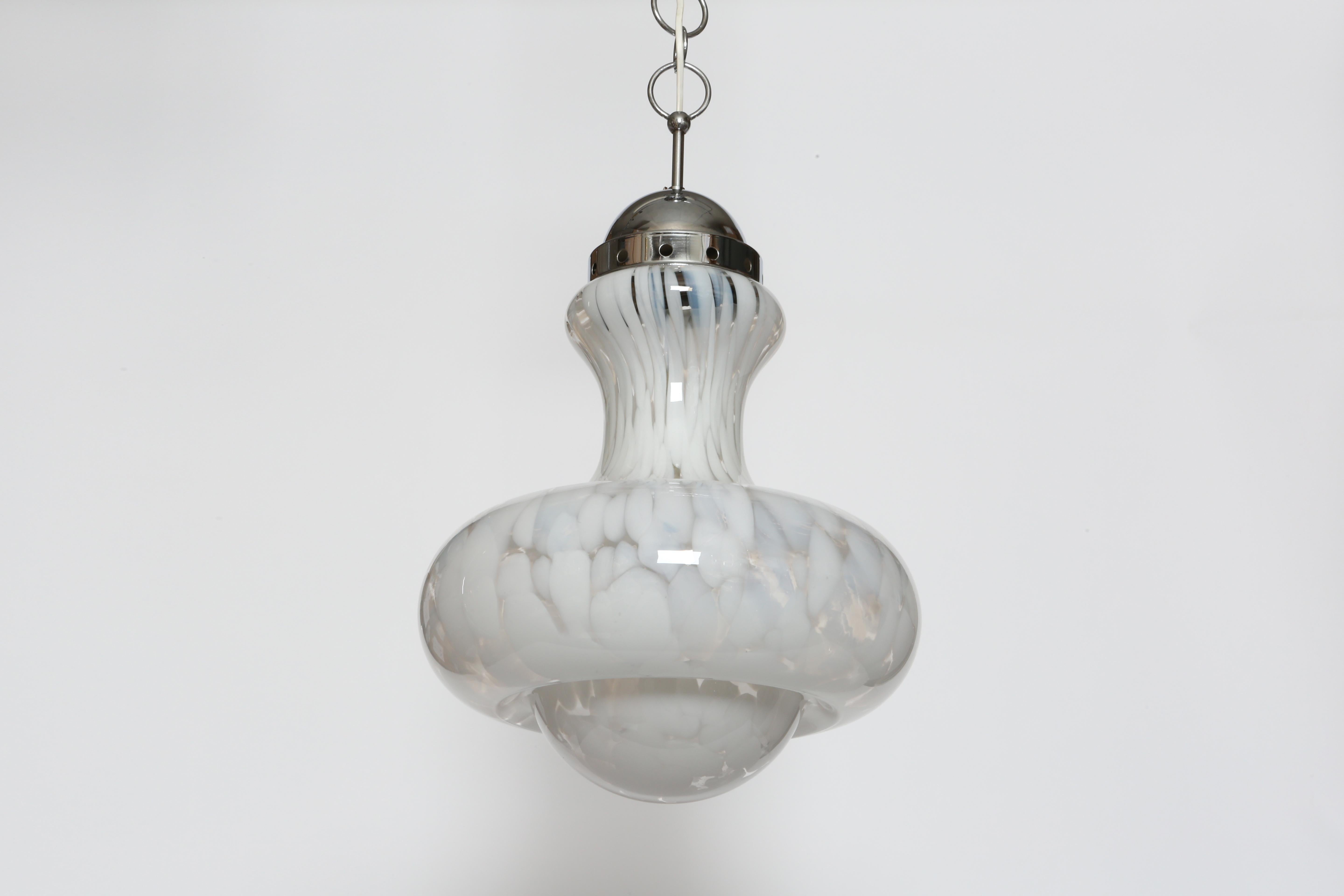 Mid-Century moderno Ciondolo da soffitto in vetro di Murano di Mazzega Murano in vendita