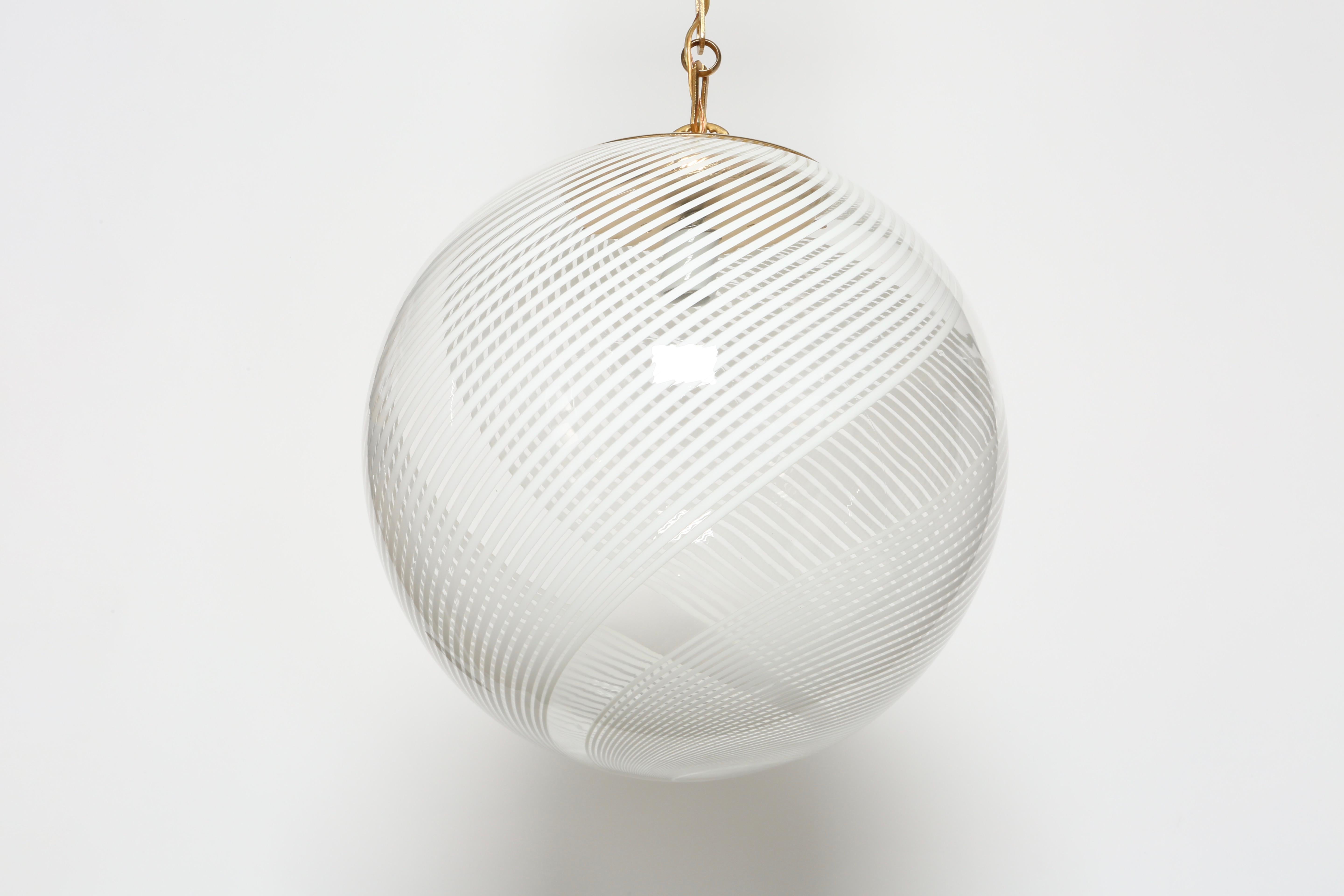 Murano-Glas-Deckenstativ, Italien 1960er Jahre im Zustand „Gut“ im Angebot in Brooklyn, NY