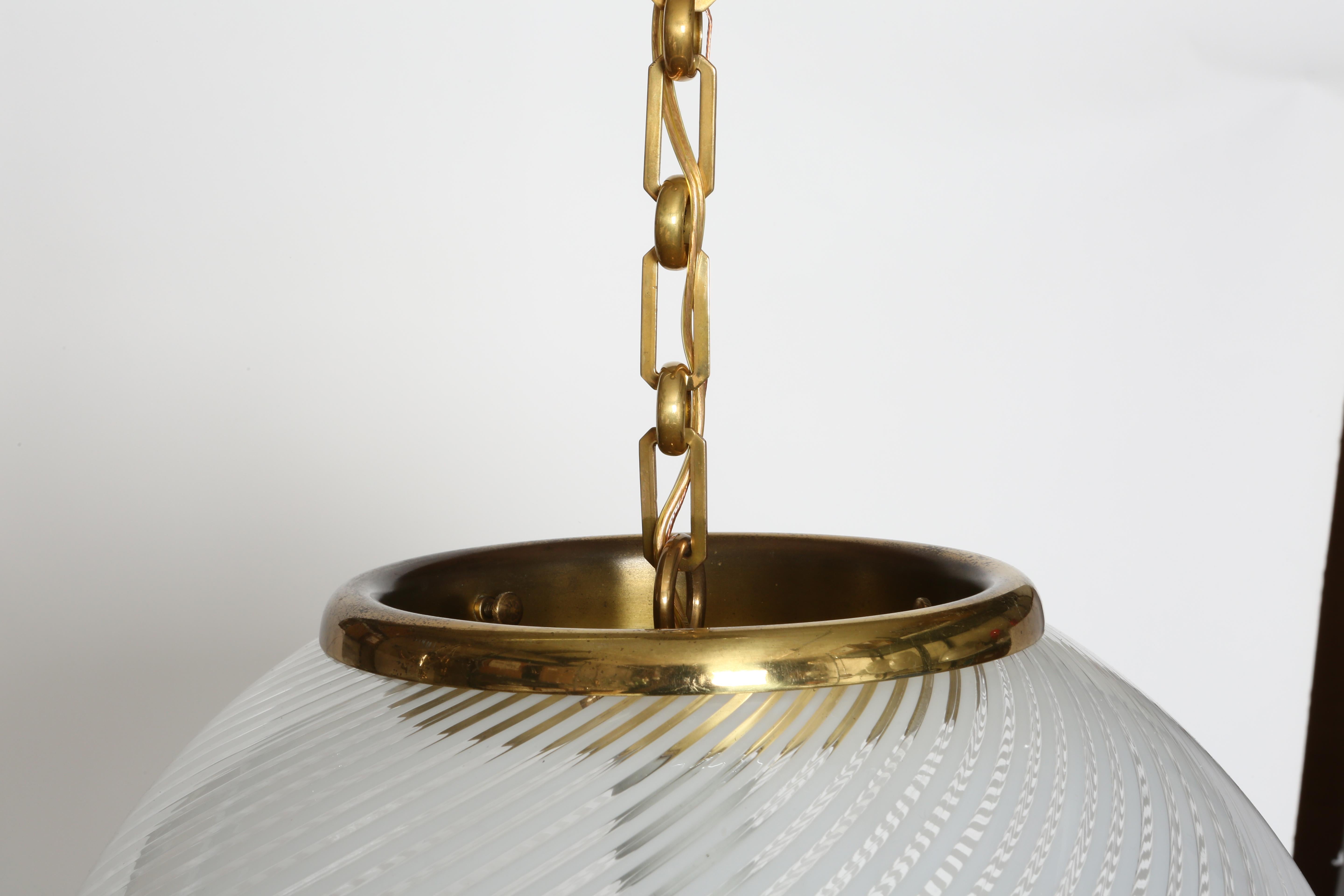 Colgante de techo de cristal de Murano, Italia circa 1960s en venta 5