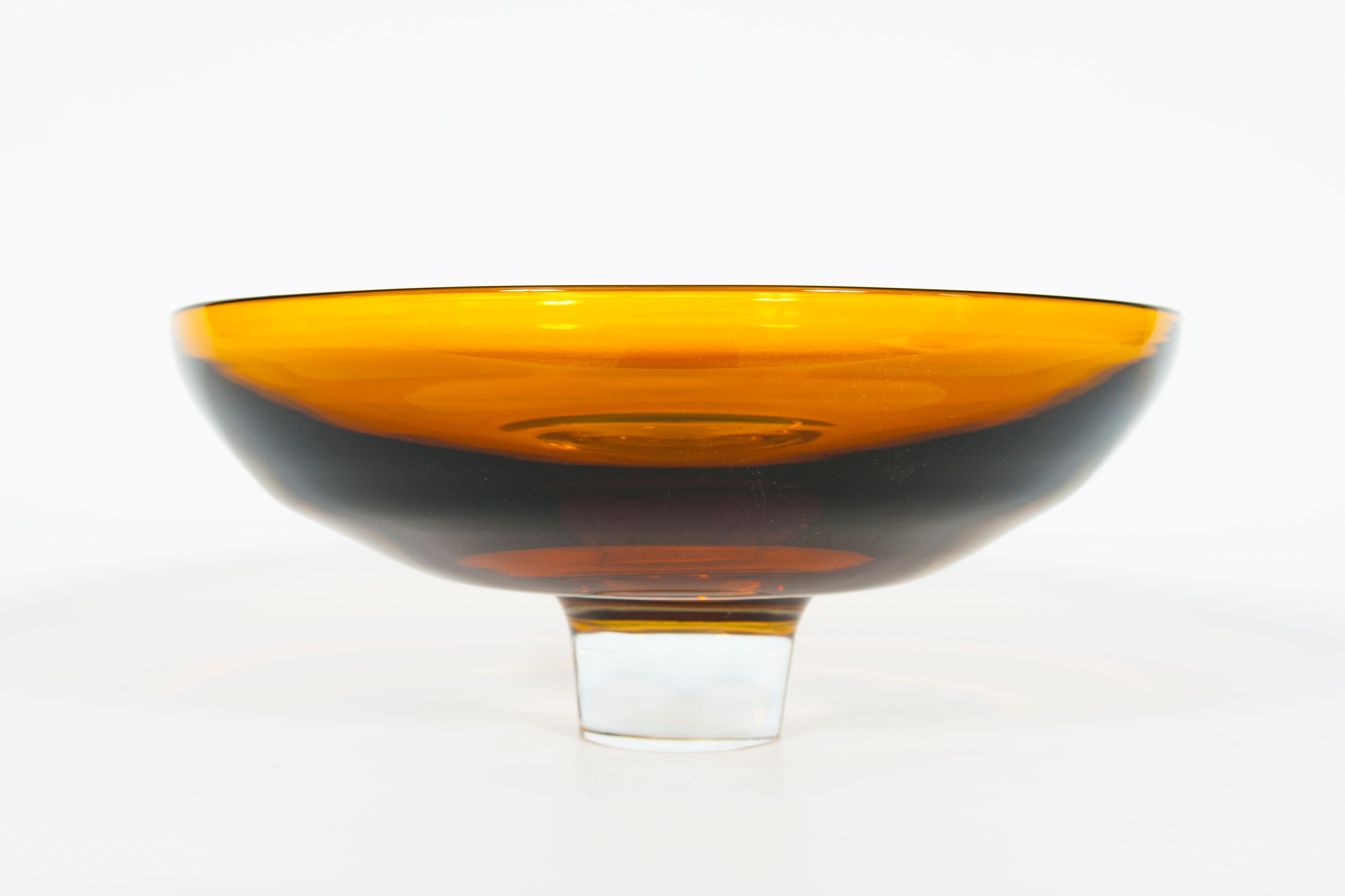 italien Centre de table en verre de Murano par Giovanni Dalla Fina, années 1980 en vente