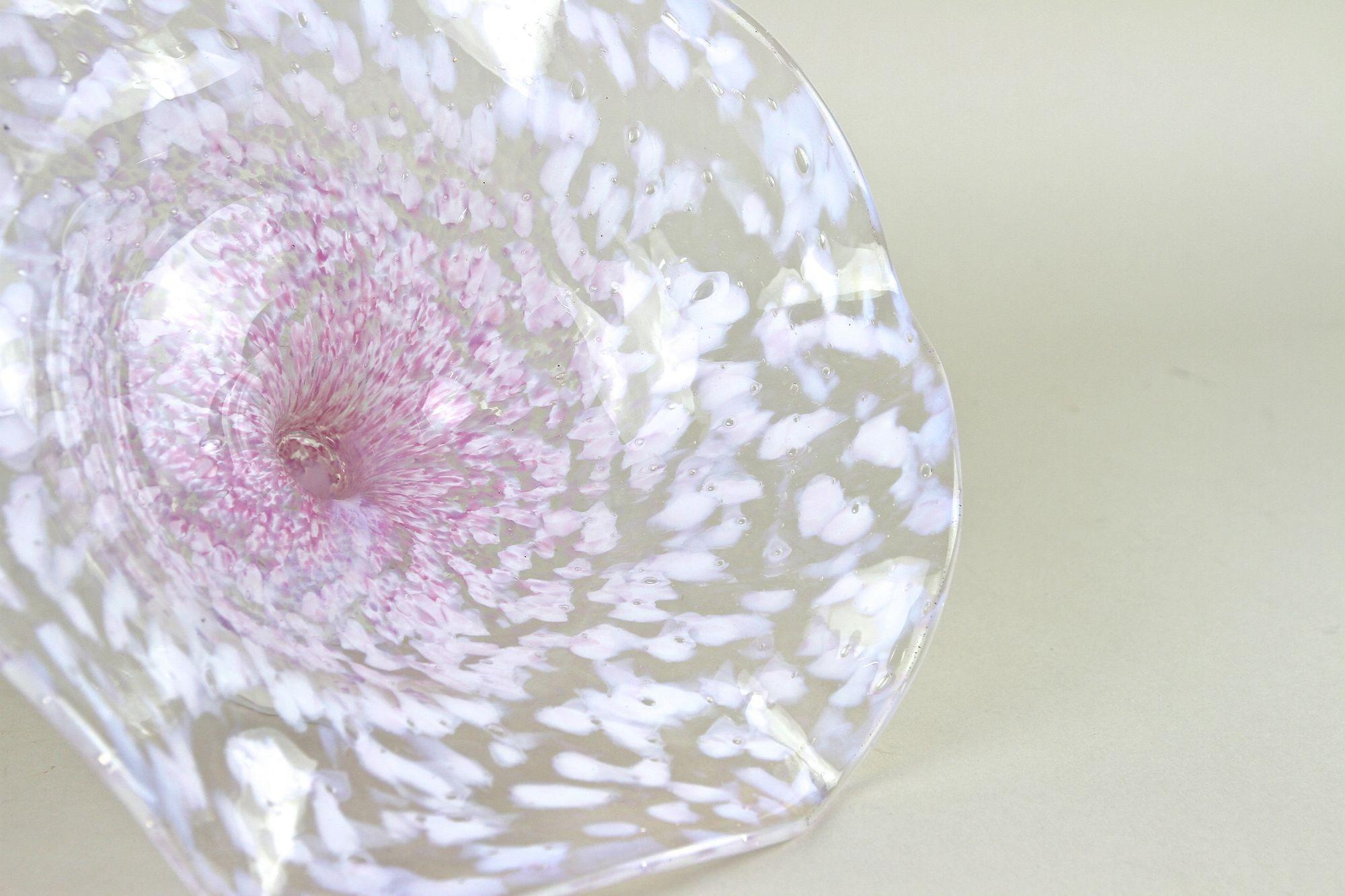 Murano Glass Centerpiece/ Glass Bowl, Late Mid Century, Italy ca. 1960/70 For Sale 8