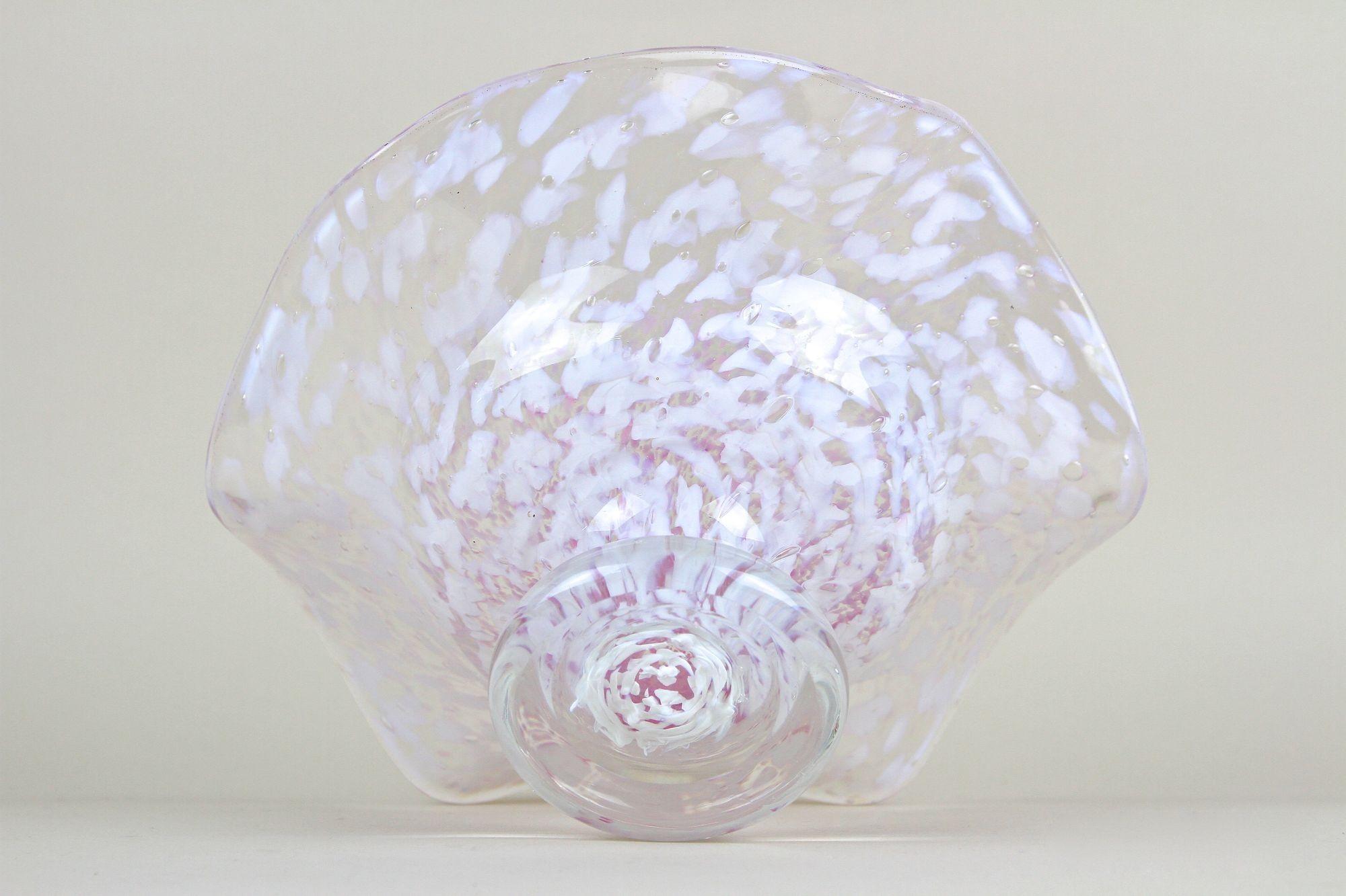 Murano Glass Centerpiece/ Glass Bowl, Late Mid Century, Italy ca. 1960/70 For Sale 9