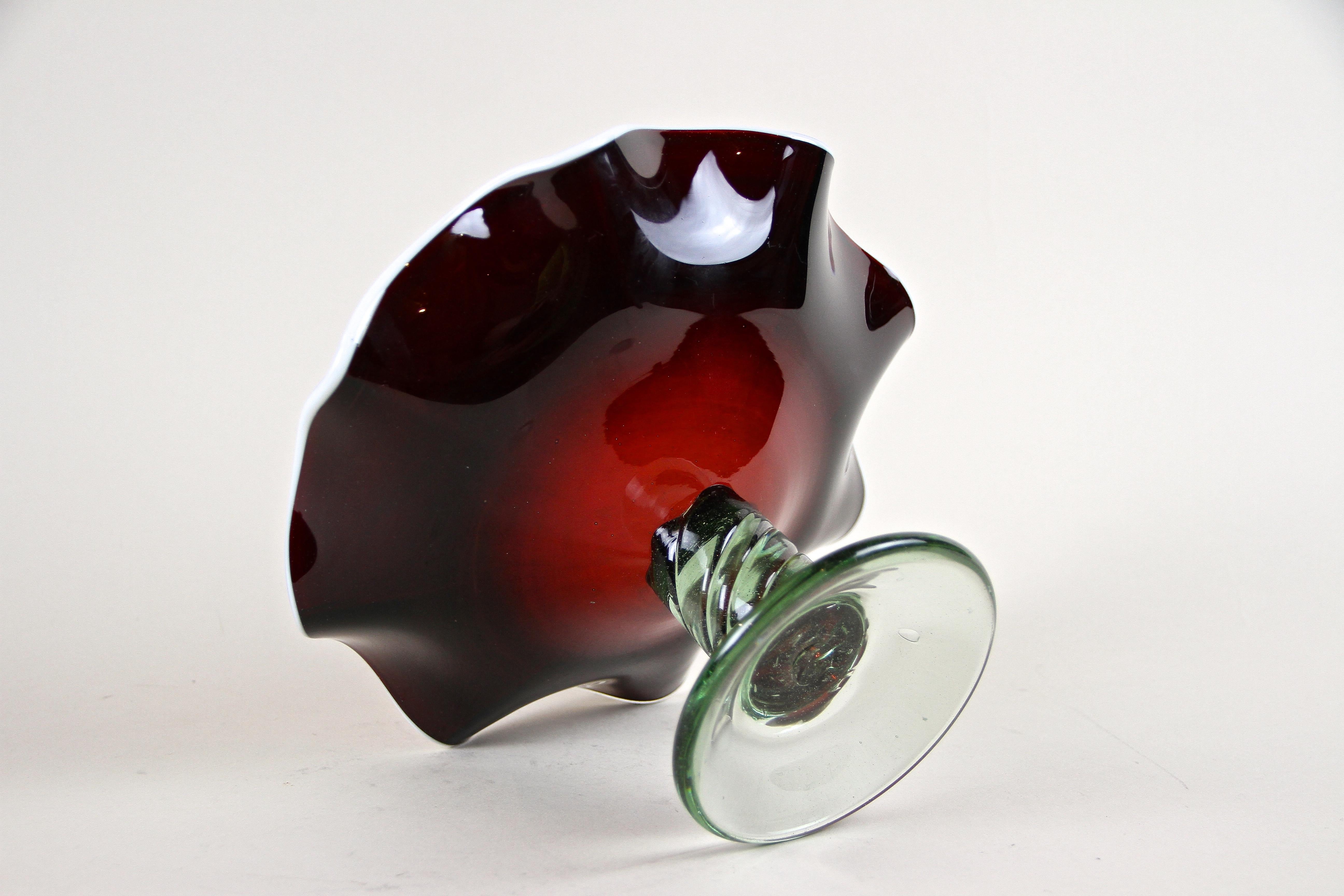 Murano Glass Centerpiece with Dark Red Bowl, Italy, circa 1970 For Sale 6