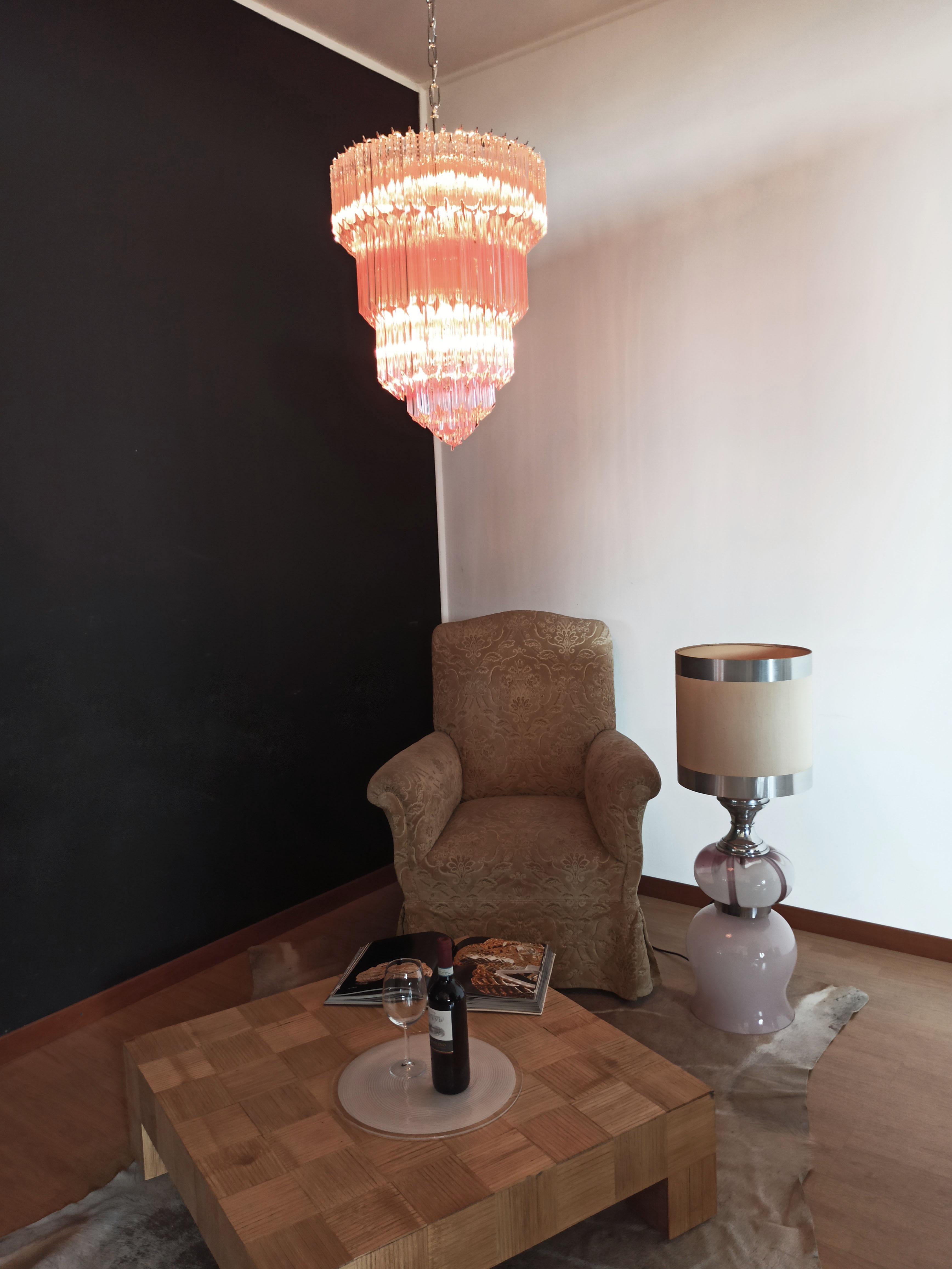 Lampadario in vetro di Murano, 112 Quadriedri rosa in vendita 7