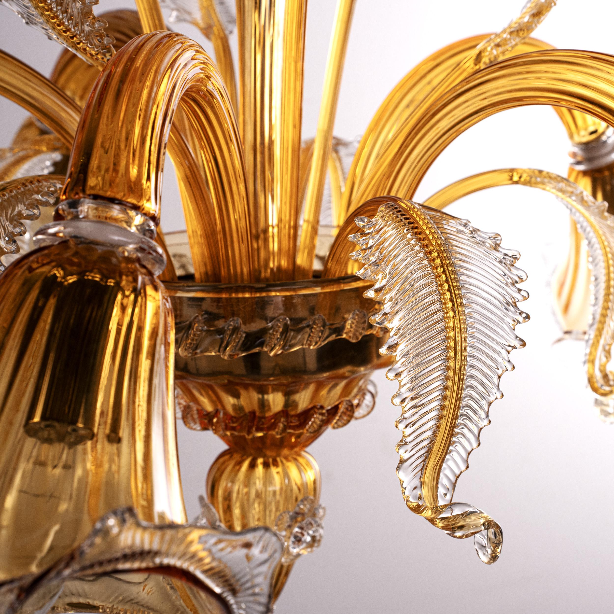 Lampadario in vetro di Murano Ambra e trasparente a 5 luci, Vintage Made in Italy In magazzino in vendita 2