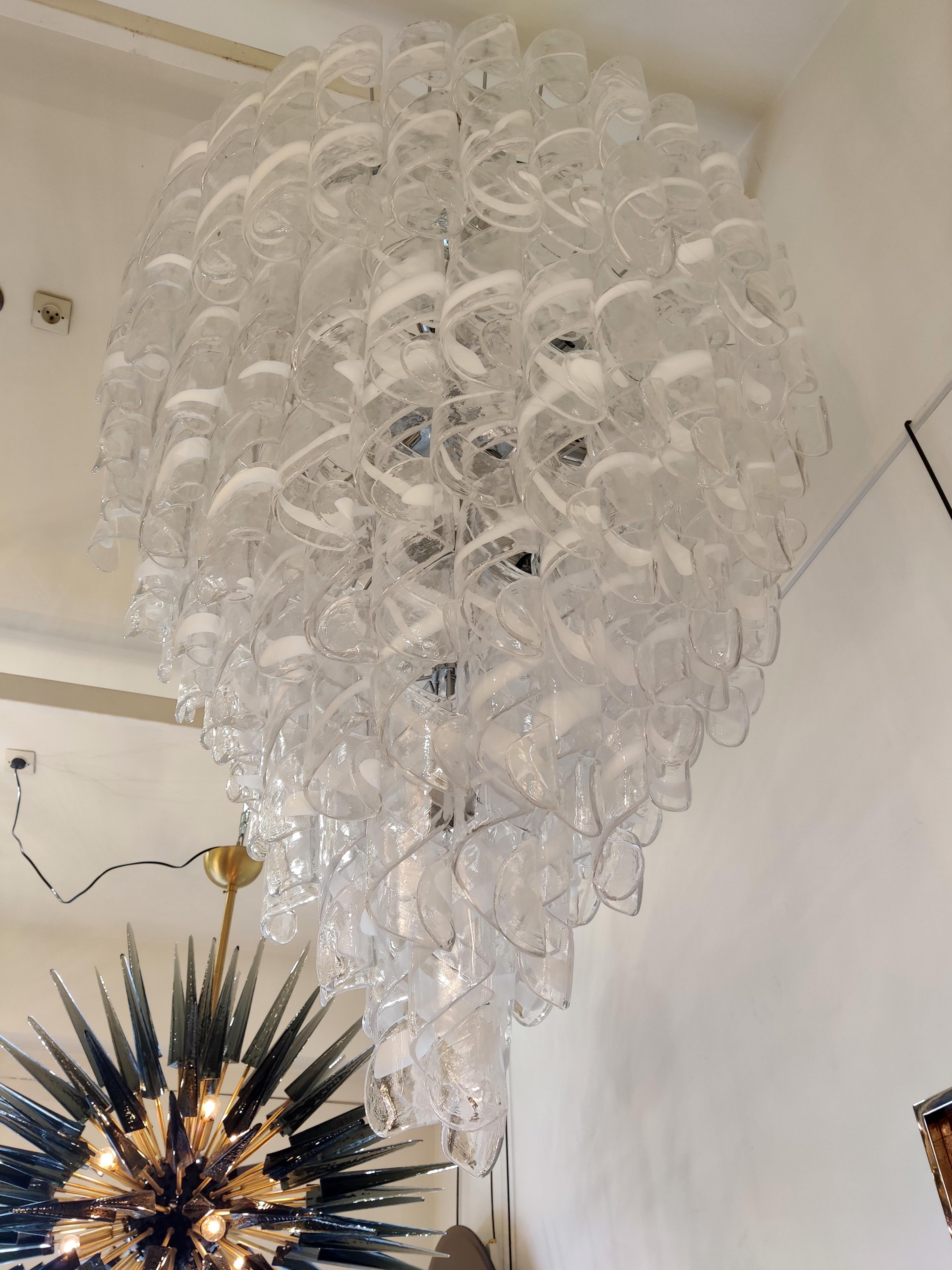 Lampadario in vetro di Murano Ciondoli in vetro e cromo in vendita 8