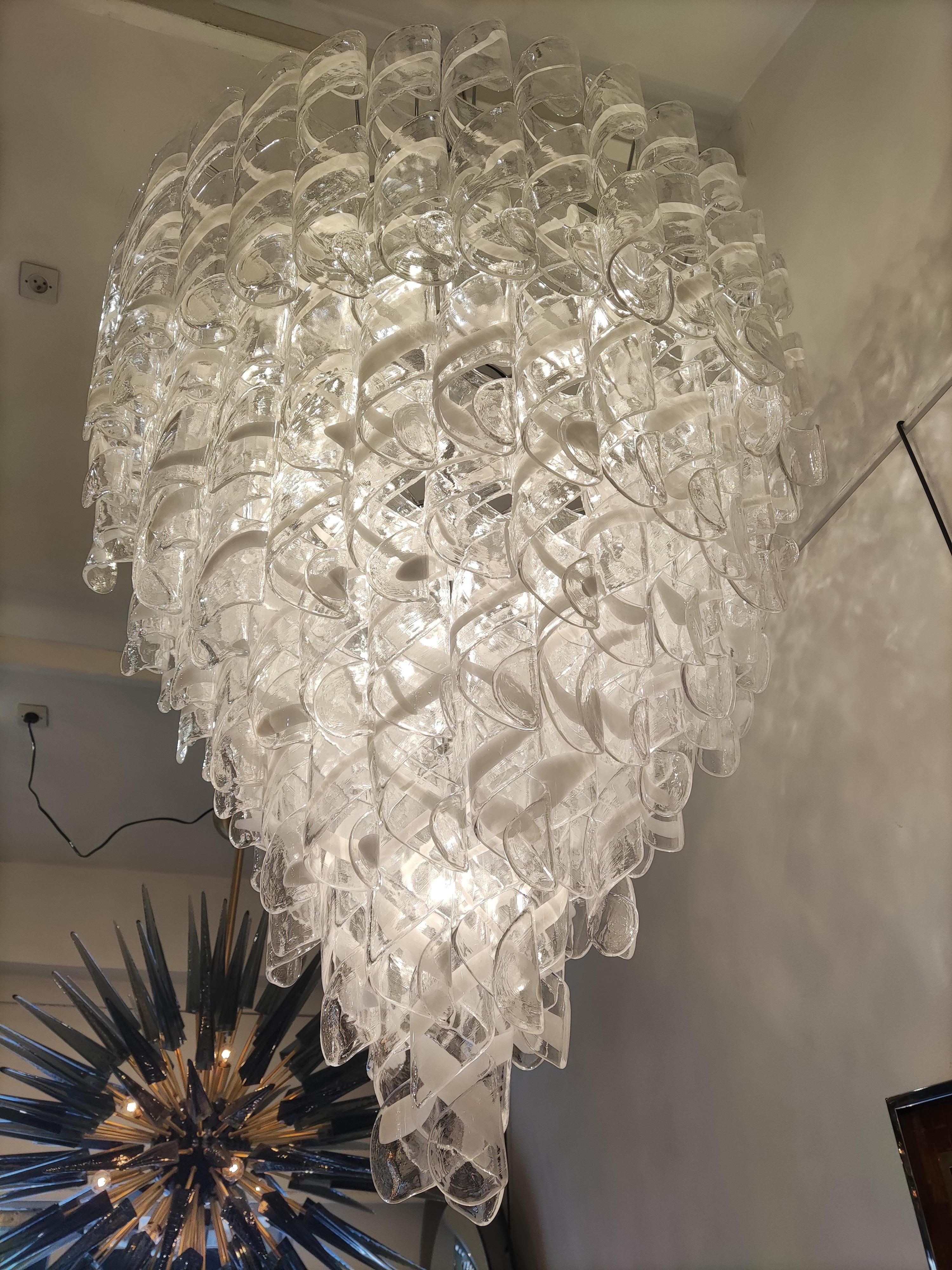 Murano Glass Chandelier Chrome and Glass Pendants In Excellent Condition For Sale In Saint-Ouen, FR