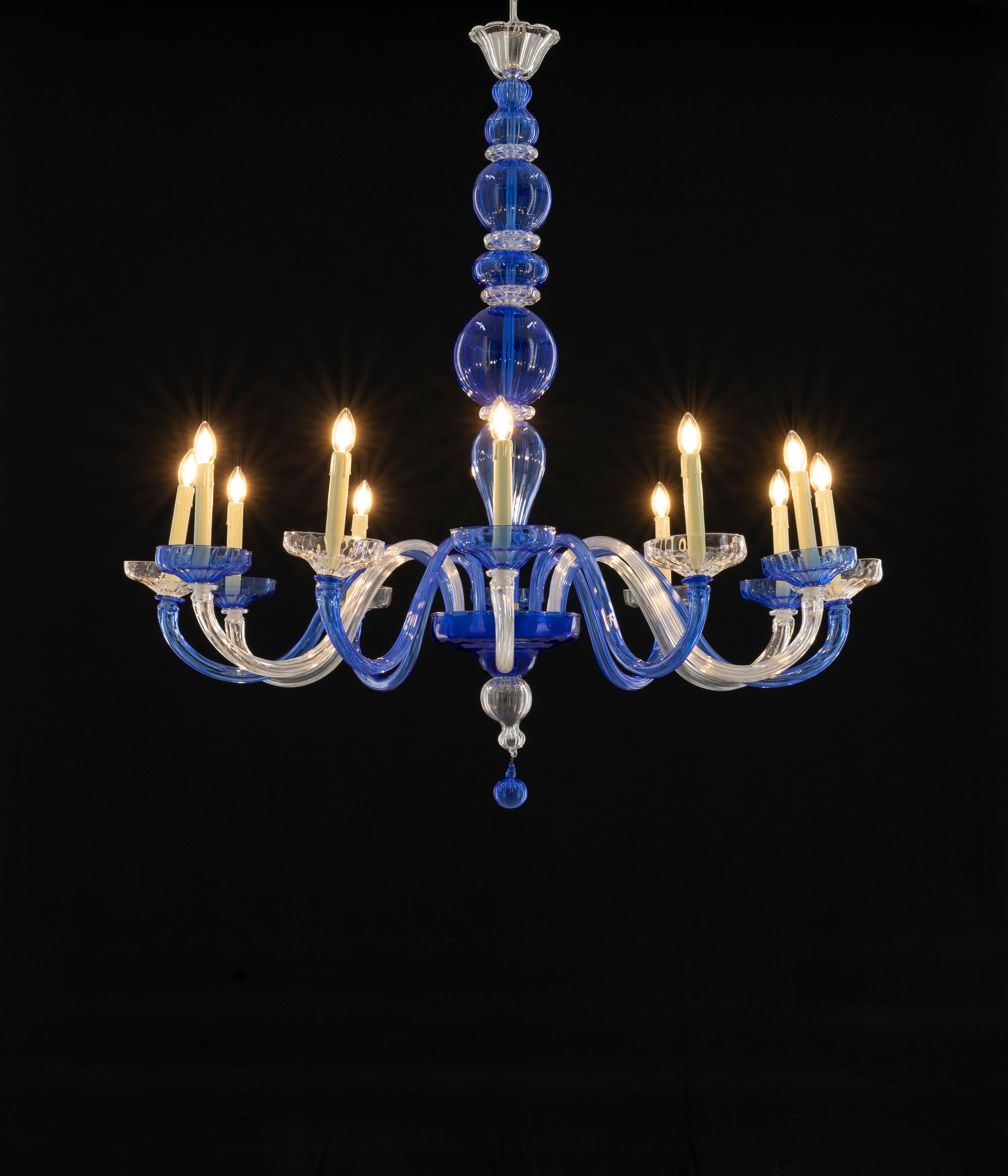 Lampadario in vetro di Murano cobalto e cristallo, design a candeliere modellato a mano 21st in vendita 1