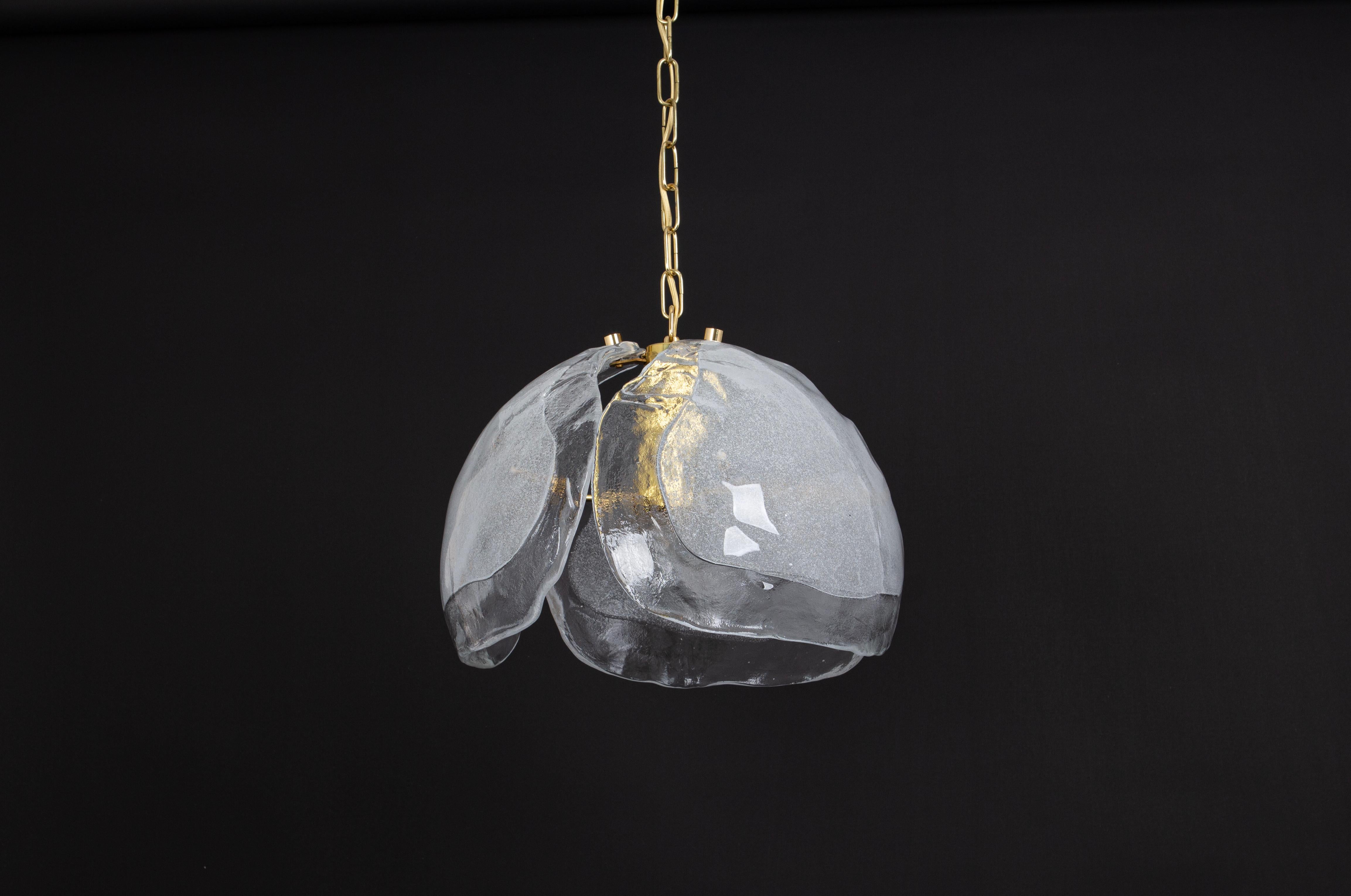 1 des 2 lustres en verre de Murano conçus par Kaiser, Allemagne, années 1960 en vente 4