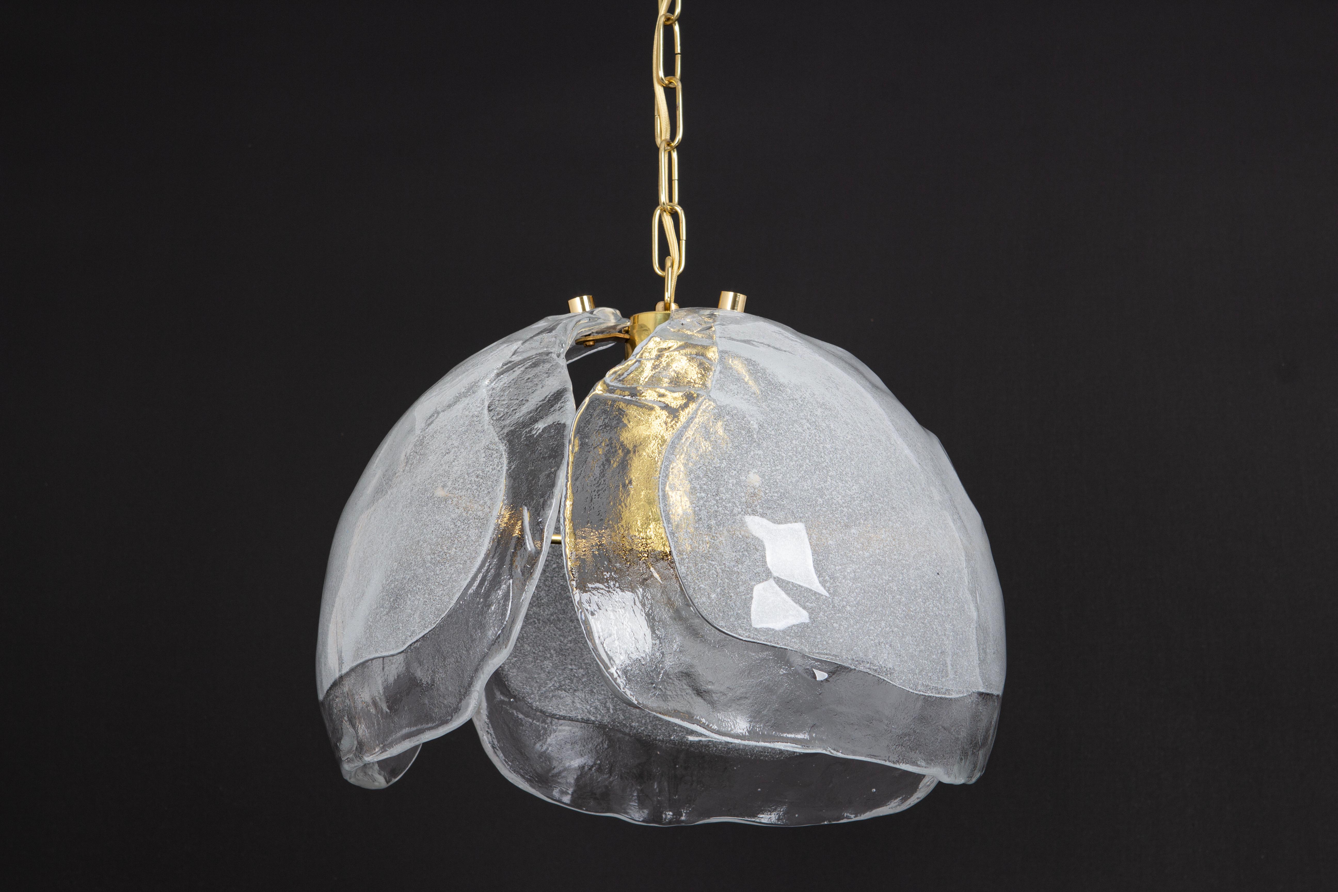 1 des 2 lustres en verre de Murano conçus par Kaiser, Allemagne, années 1960 en vente 7