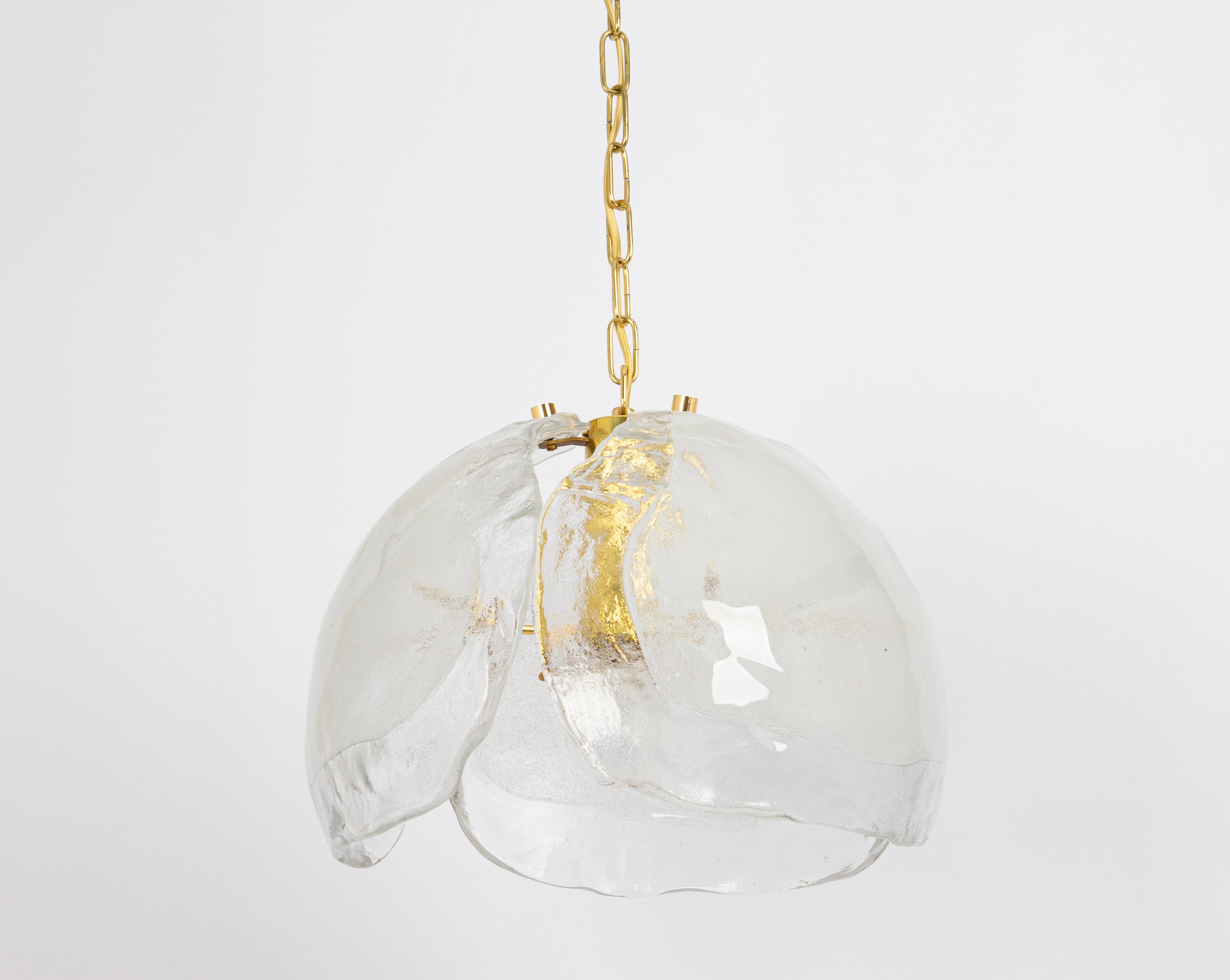1 des 2 lustres en verre de Murano conçus par Kaiser, Allemagne, années 1960 en vente 2