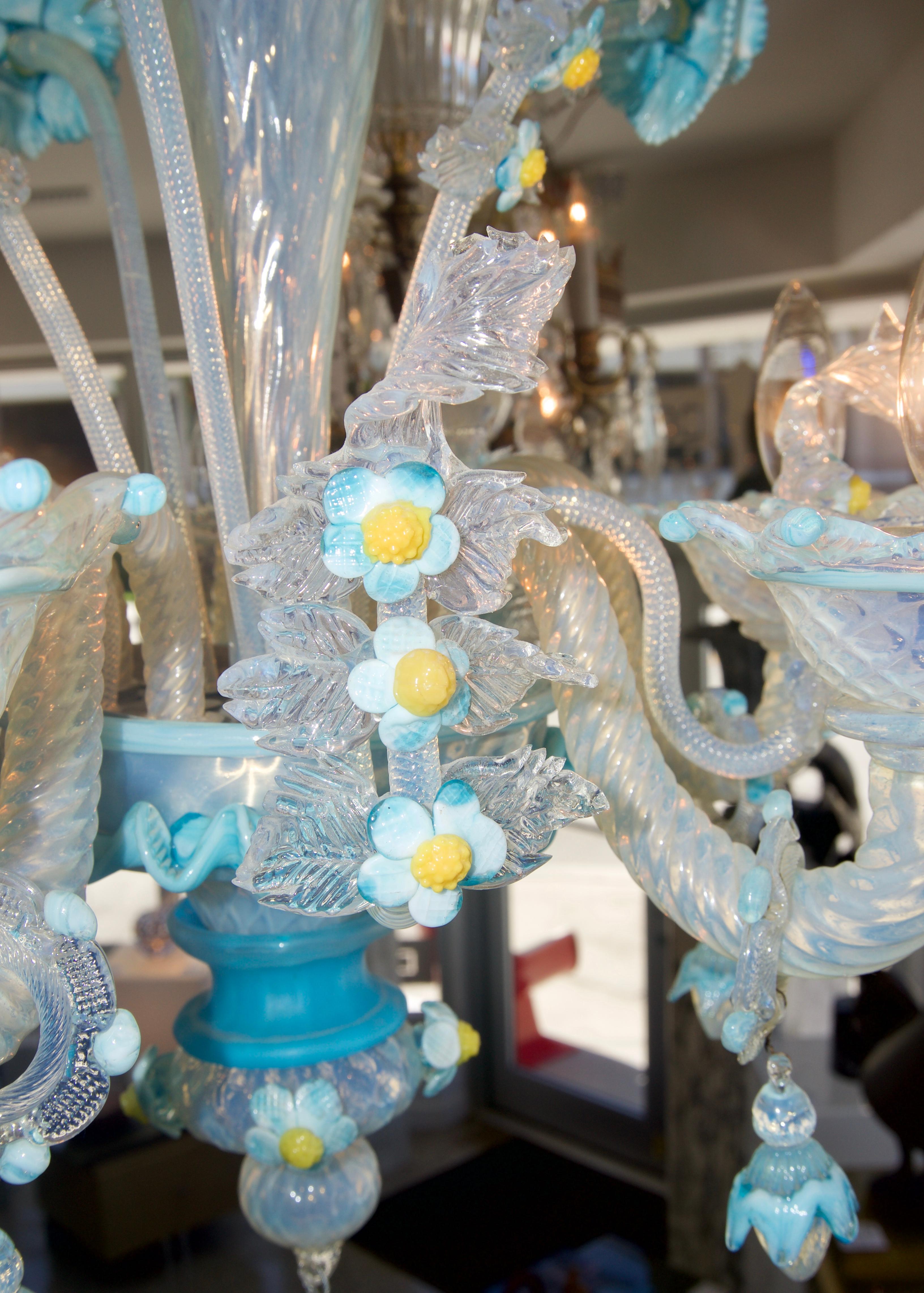 Fatto a mano Lampadario in vetro di Murano in vendita