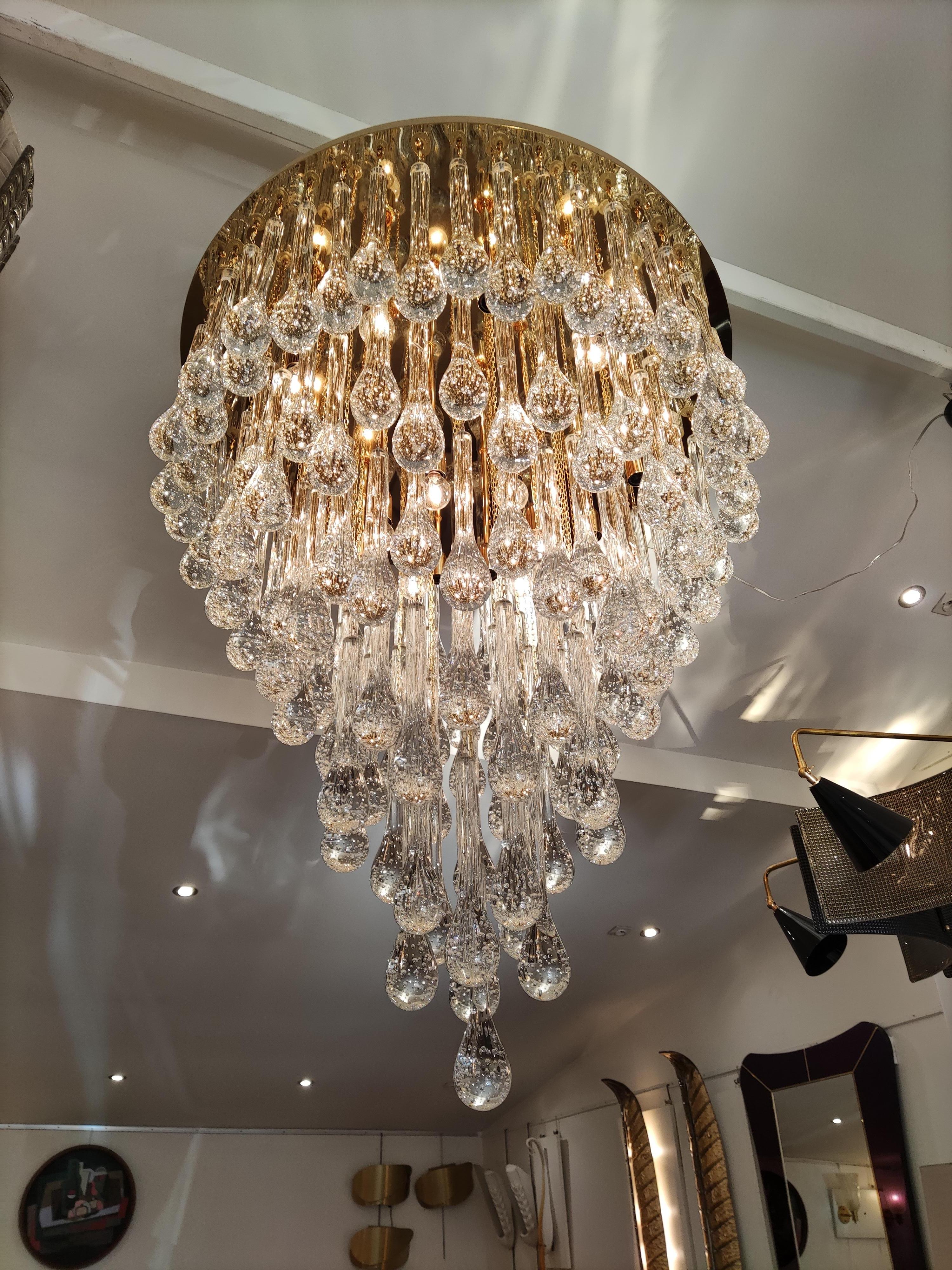 Huge Murano glass chandelier, with 141 crystal drops.