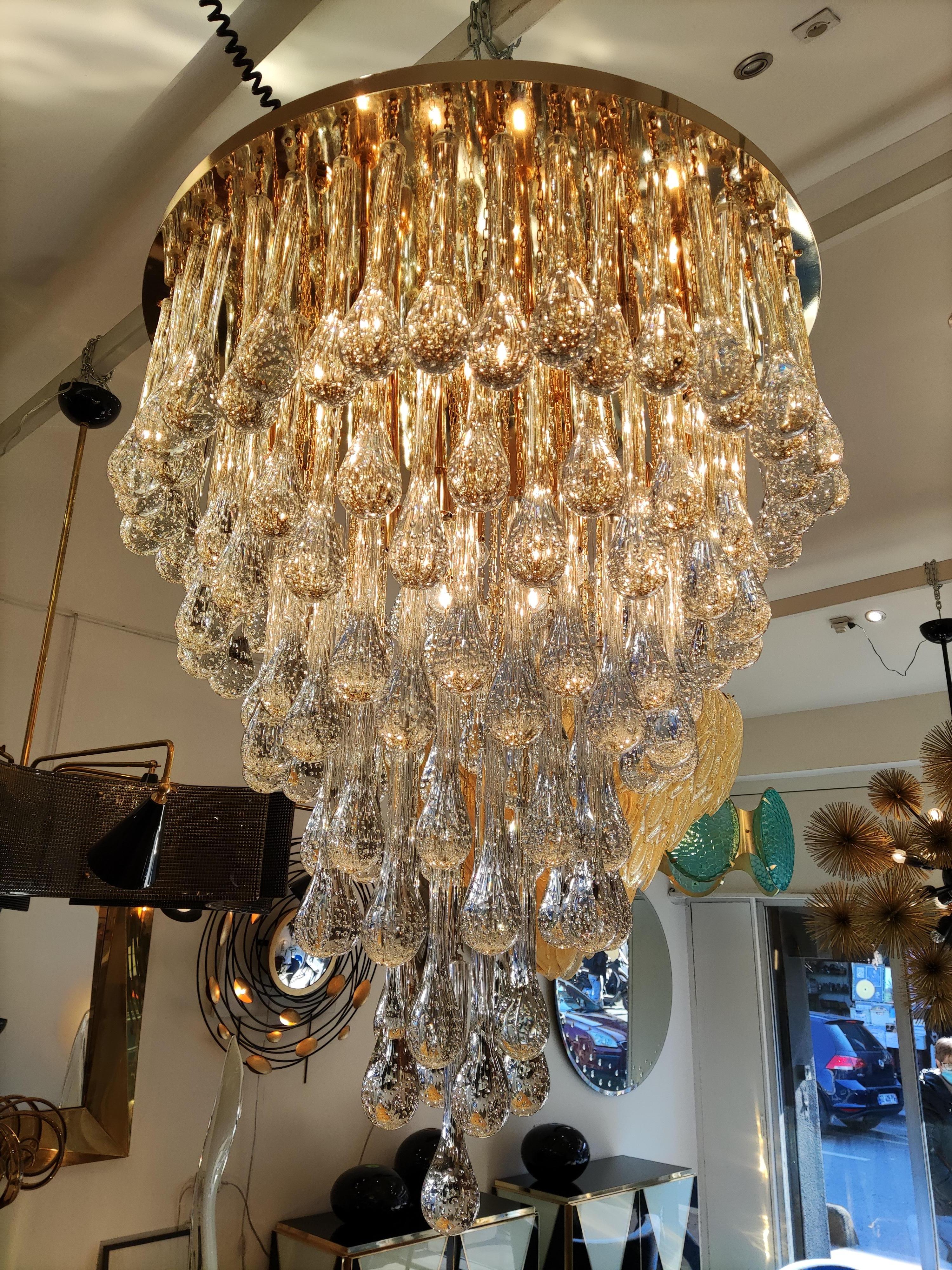 Murano Glass Chandelier Golden Brass and Crystal Drops For Sale 1