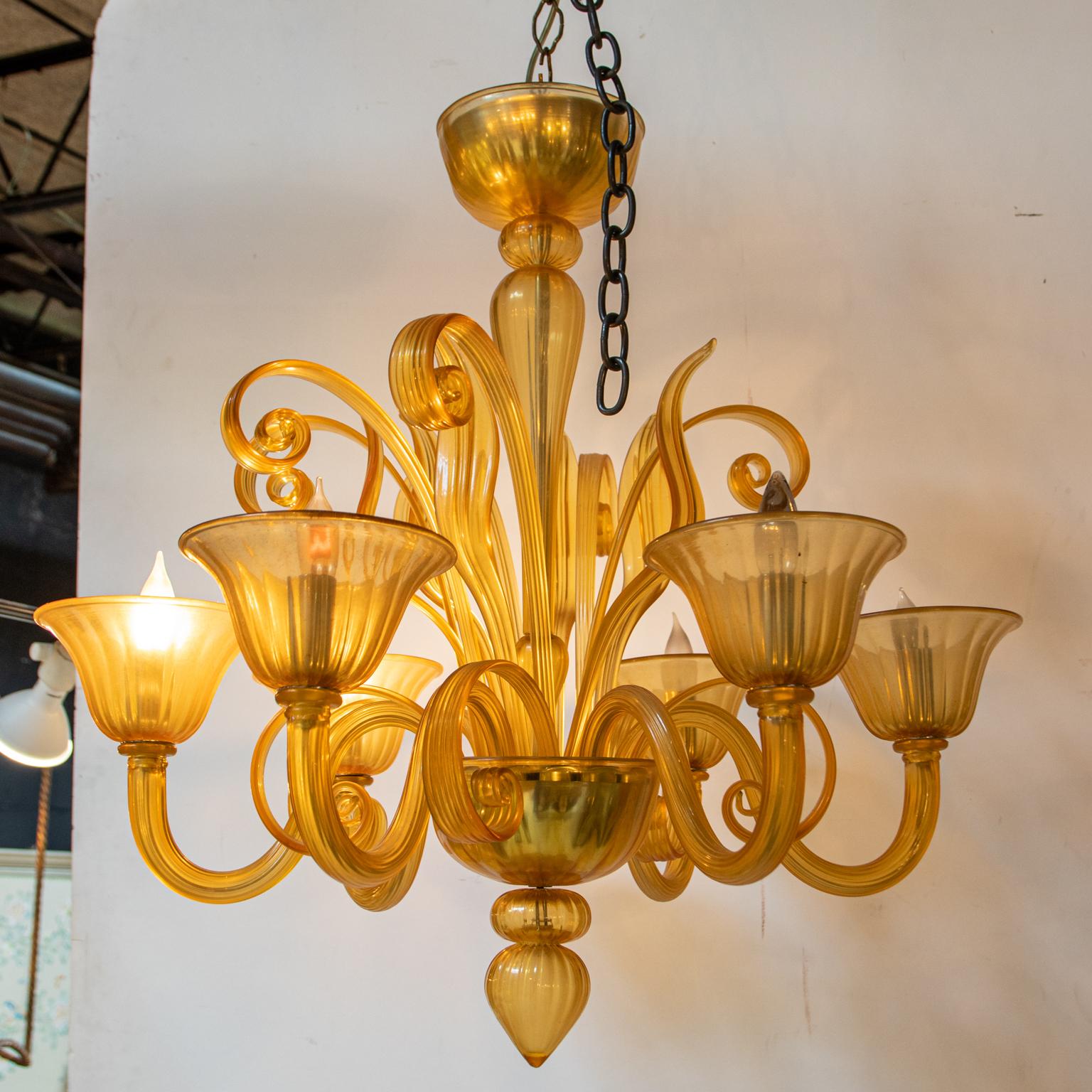 Murano Glass Chandelier in Amber Tones In Good Condition In Stamford, CT