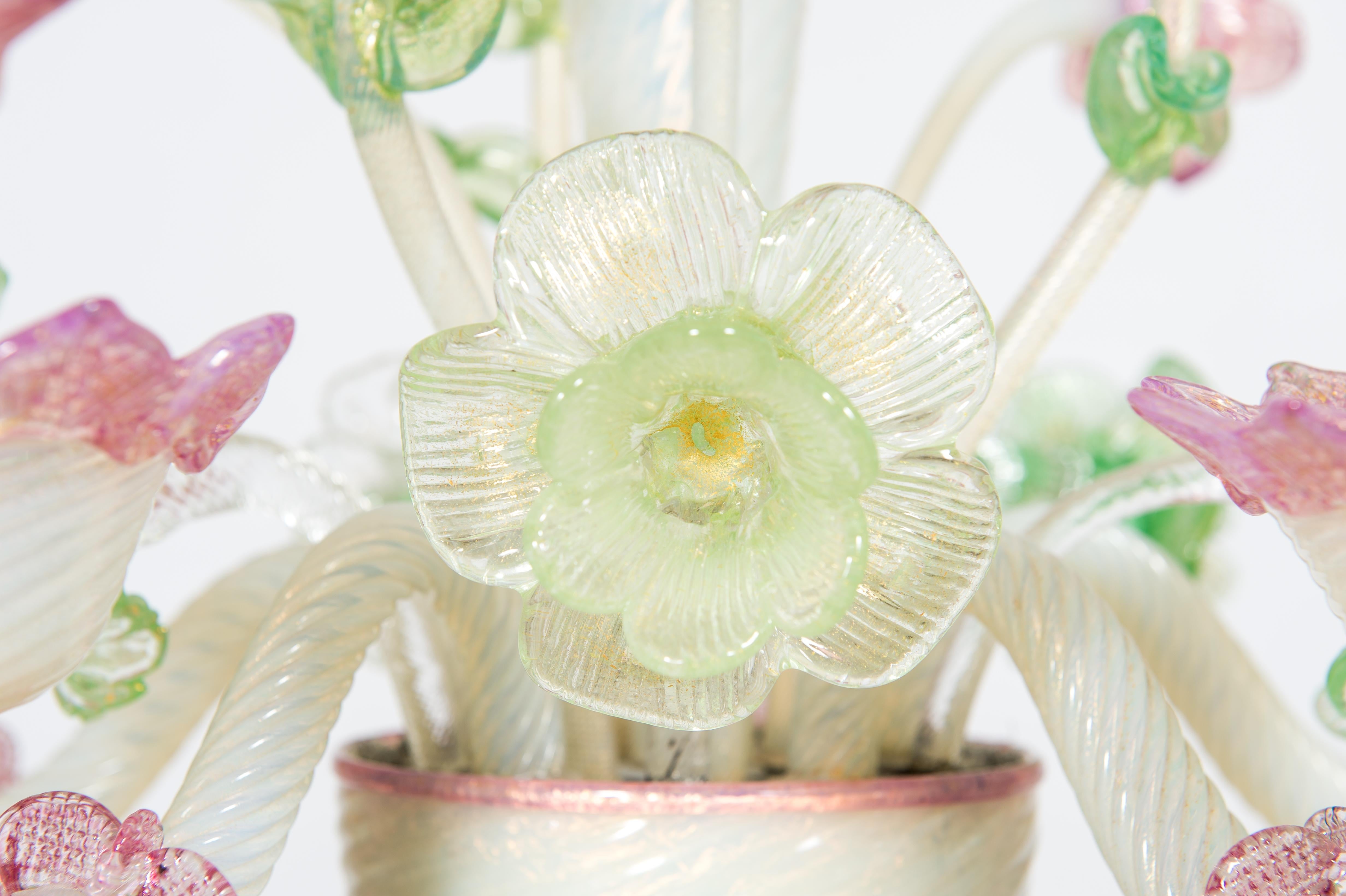 Lustre en verre de Murano en opaline et or, vers 1950 en vente 7