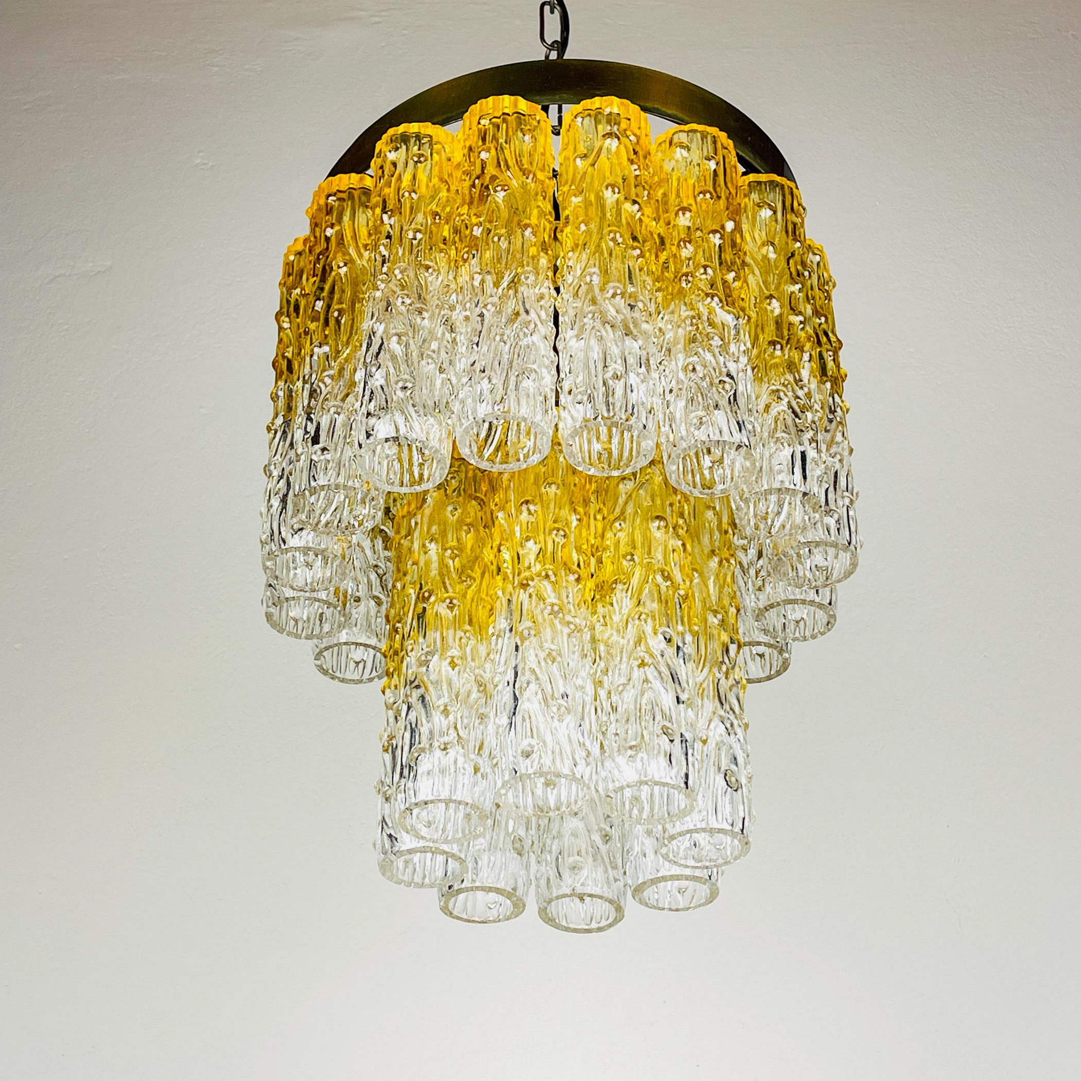 Murano glass chandelier Tronchi by Toni Zuccheri for Venini Italy 1960s In Good Condition For Sale In Miklavž Pri Taboru, SI