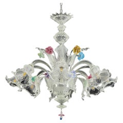 Lustre vénitien en verre de Murano aux accents floraux sculptés à la main