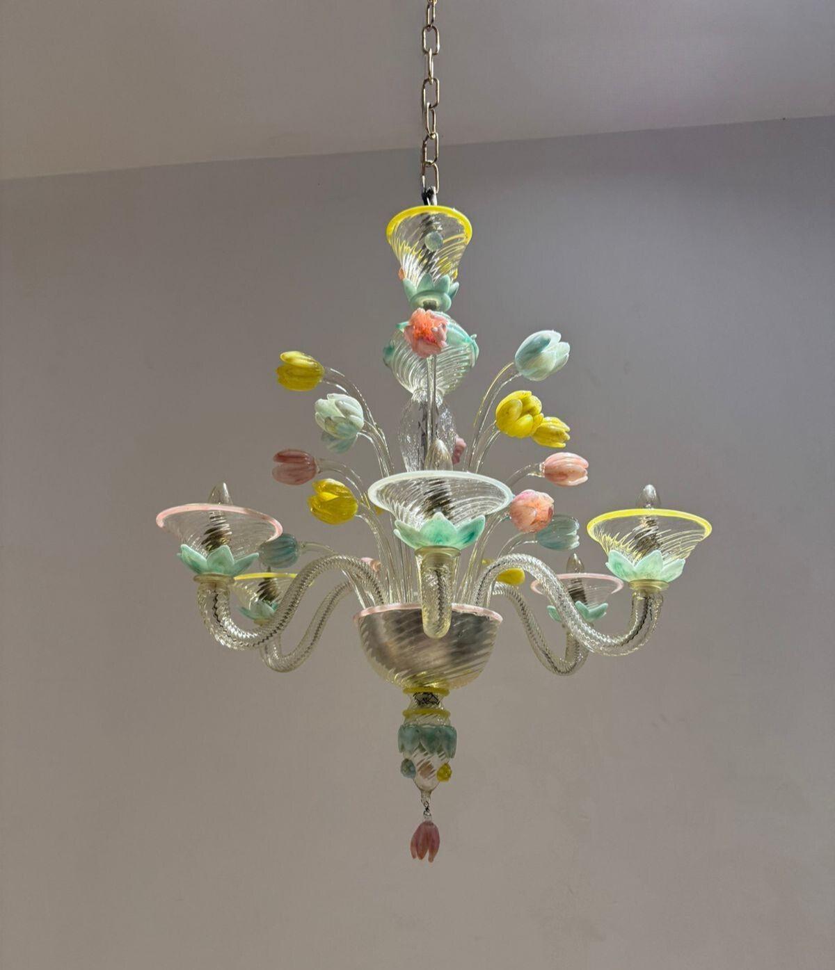 Murano Glass Chandelier with Tulips attributed to Seguso, Italy 1930s For Sale 1