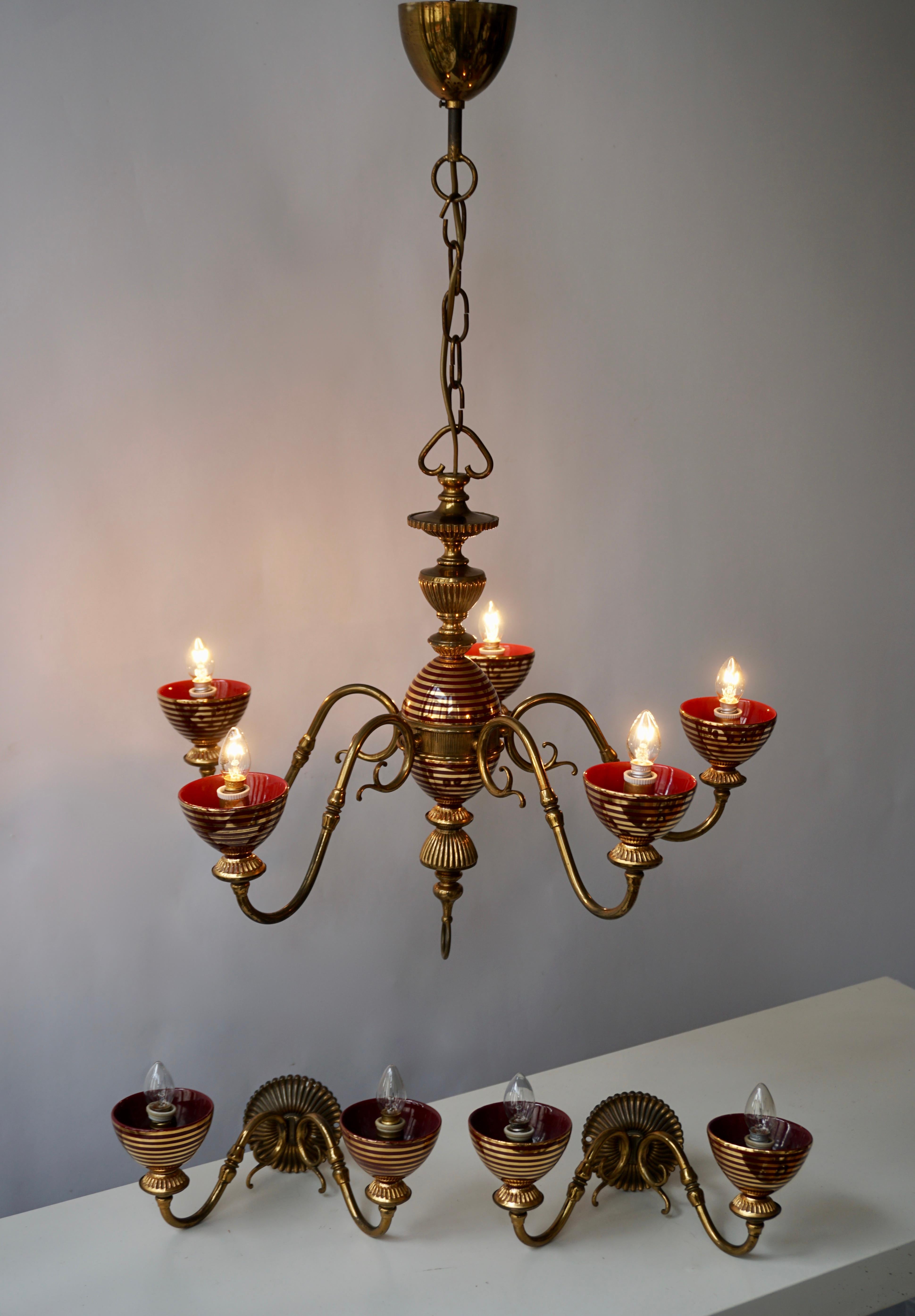 Lampadario in vetro di Murano con due sconsole in vendita 2