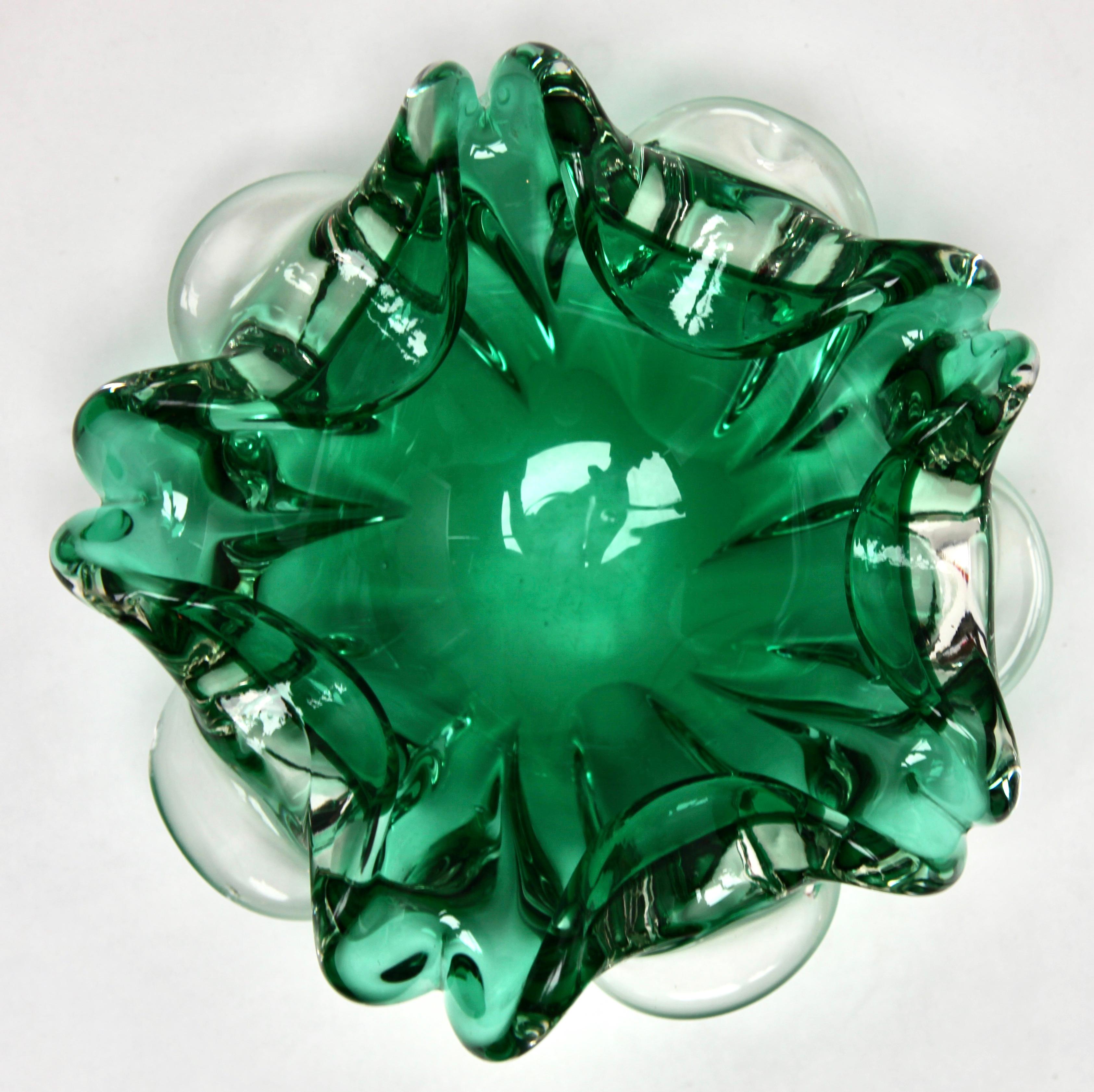 Murano Glass Chartreuse Ruffle Biomorphic Bowl of 1950s In Good Condition In Verviers, BE