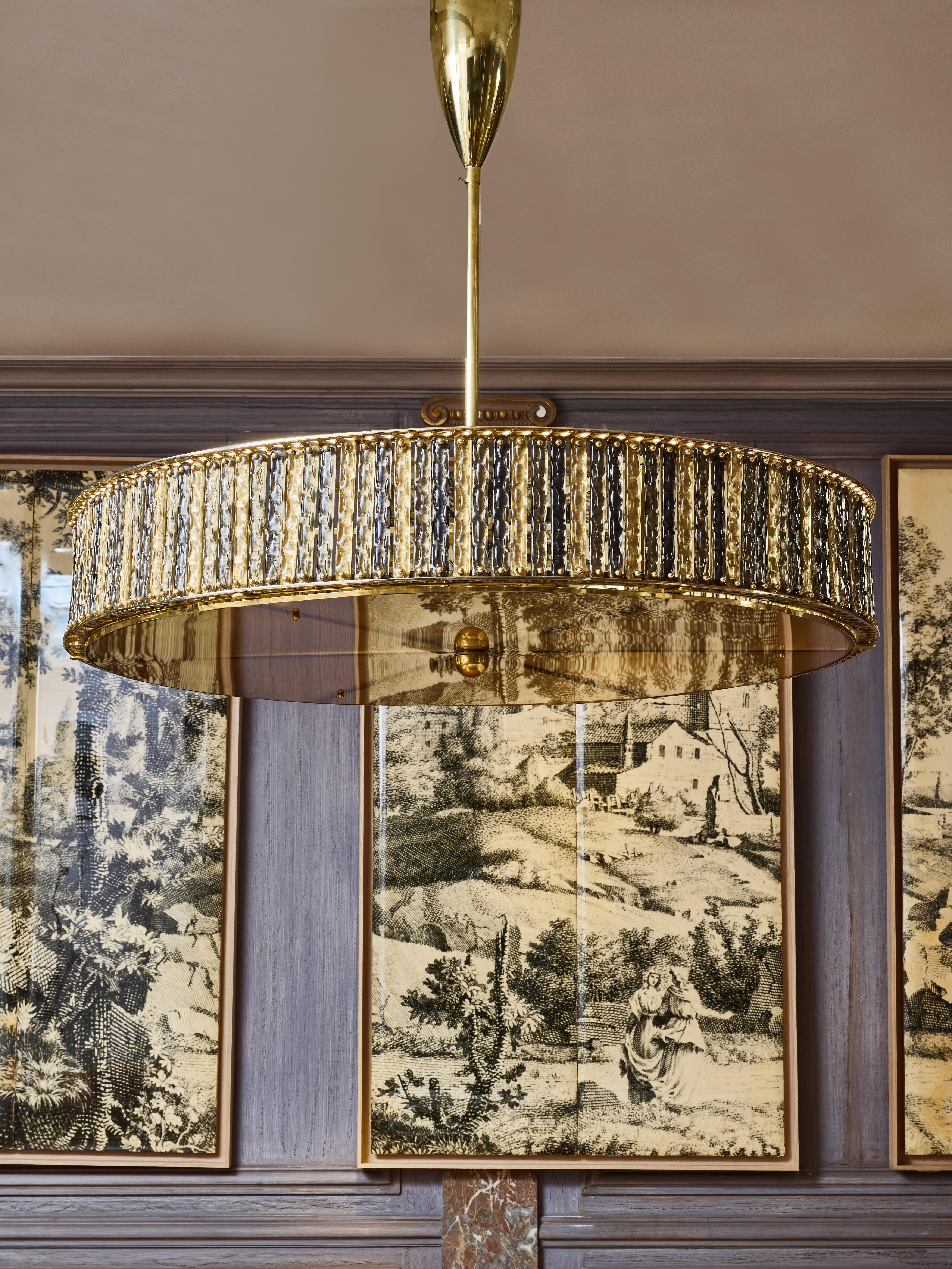 Italiano Lampadario circolare in vetro di Murano in vendita