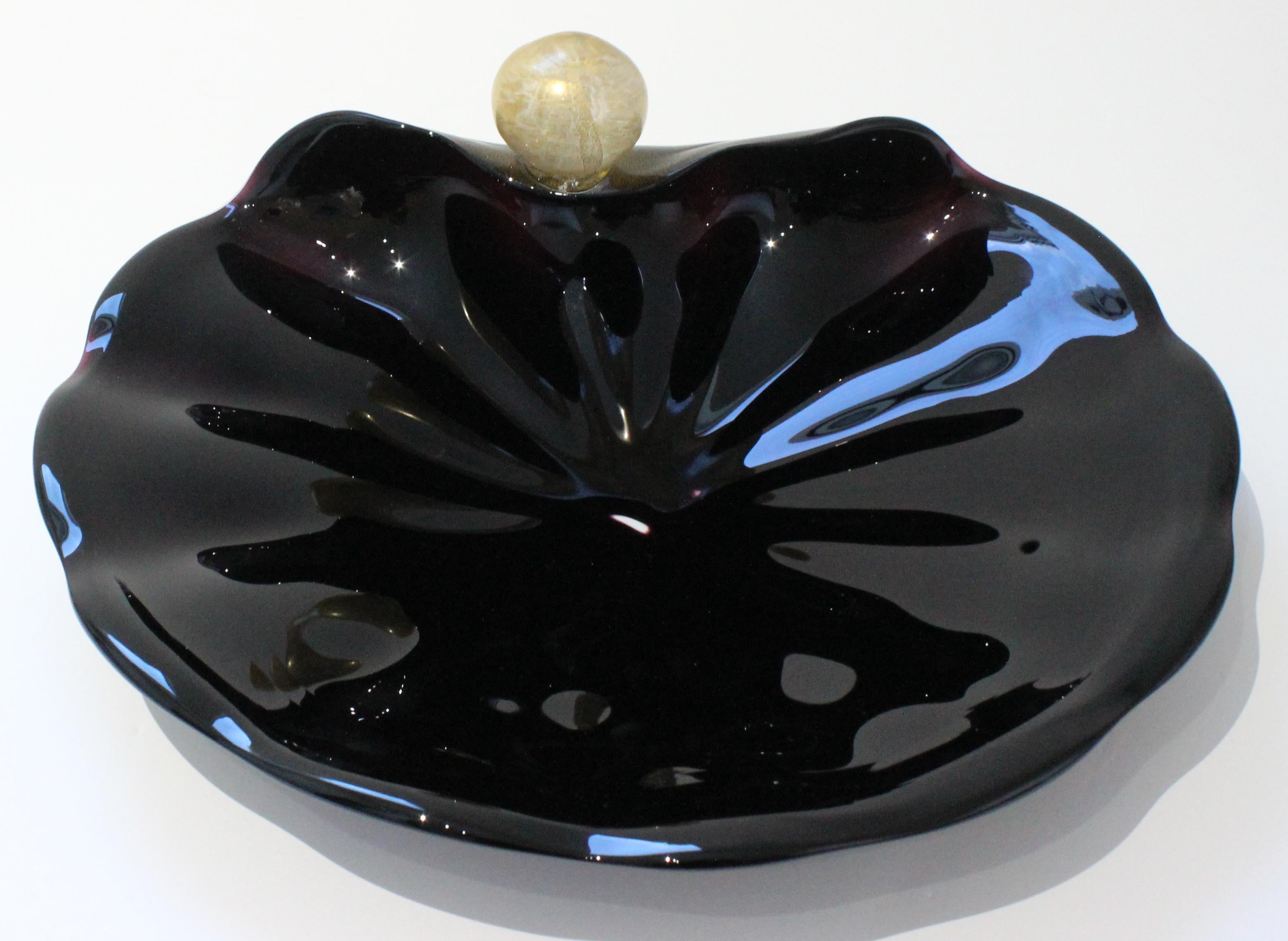 Hand-Crafted Murano Glass Clamshell Dish by Licio Zanetti For Sale